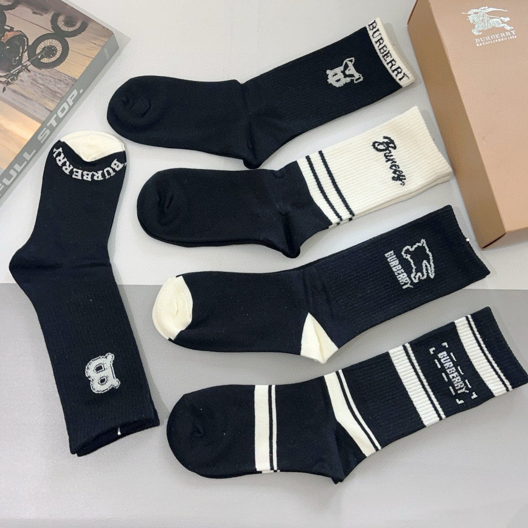 [TOP] BURBERRY Socks - 5 Pieces as a Set