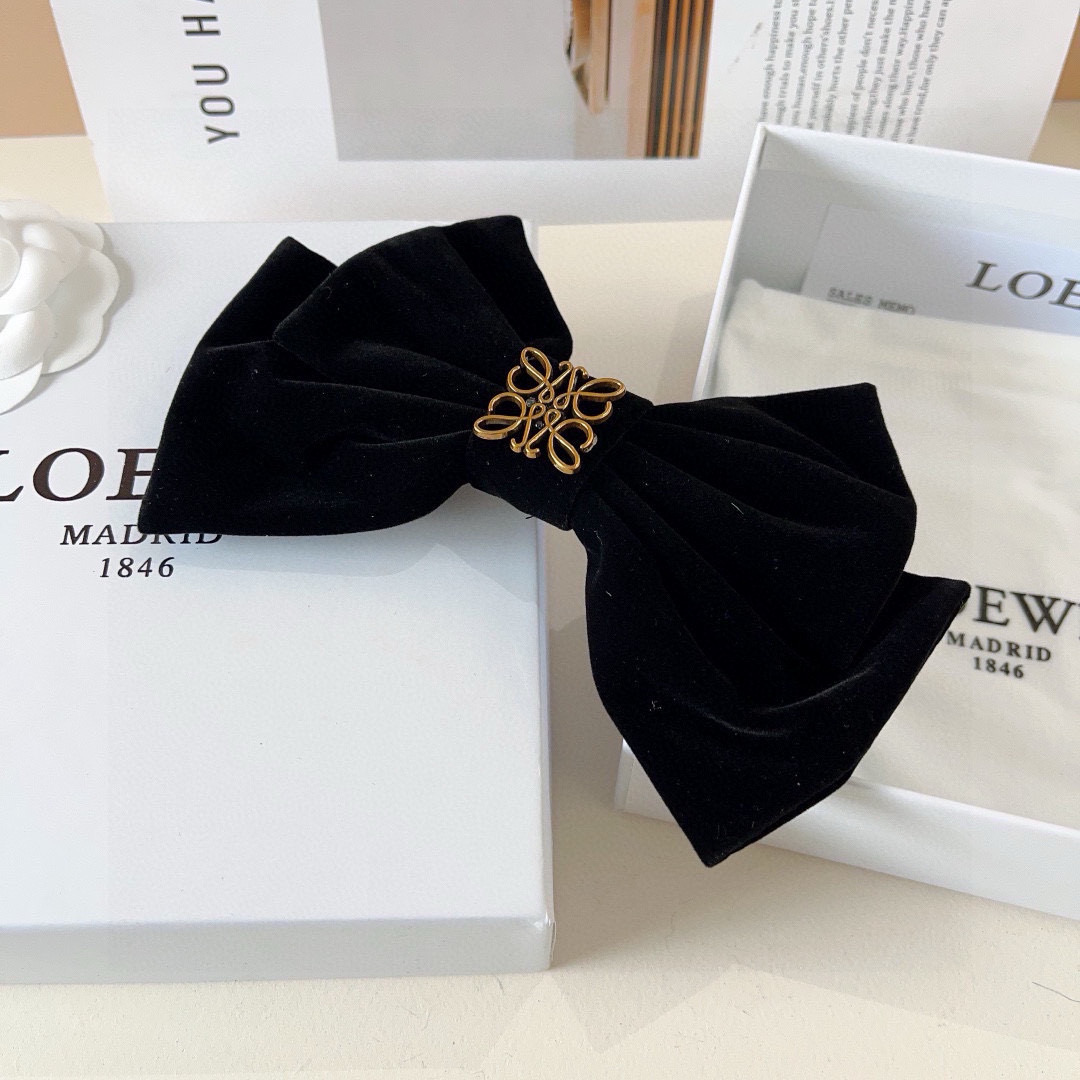 [TOP] LOEWE Letter Bow Hairpin - Black