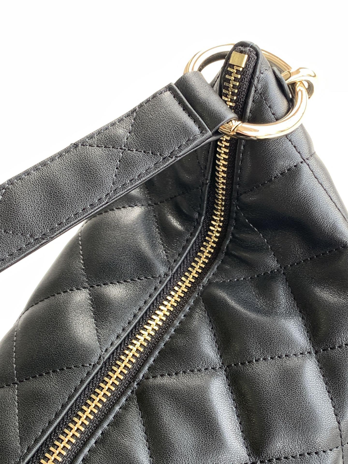 [TOP] CHANEL Hobo Bag 29.5-37-13 cm/22.5-28-13 cm - Black