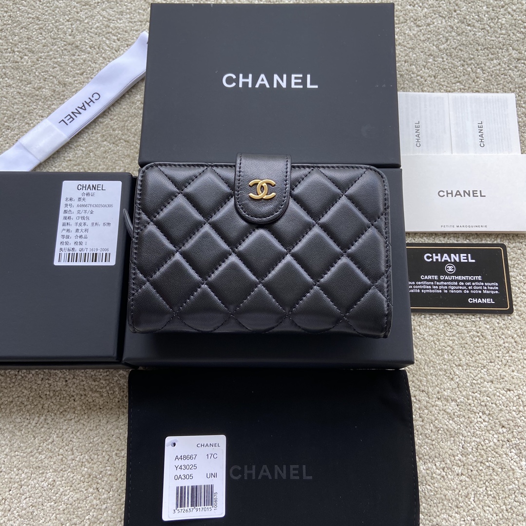 [TOP] CHANEL Wallet Calfskin/Lambskin 15×10×2.5cm - Black & GHW/SHW