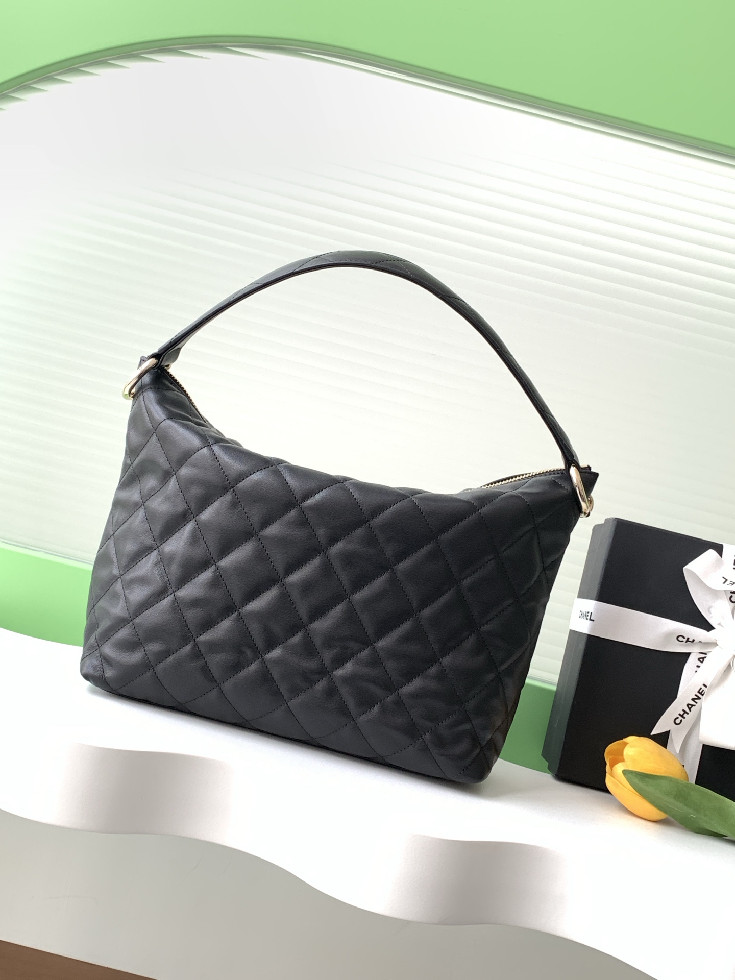 [TOP] CHANEL Hobo Bag 29.5-37-13 cm/22.5-28-13 cm - Black