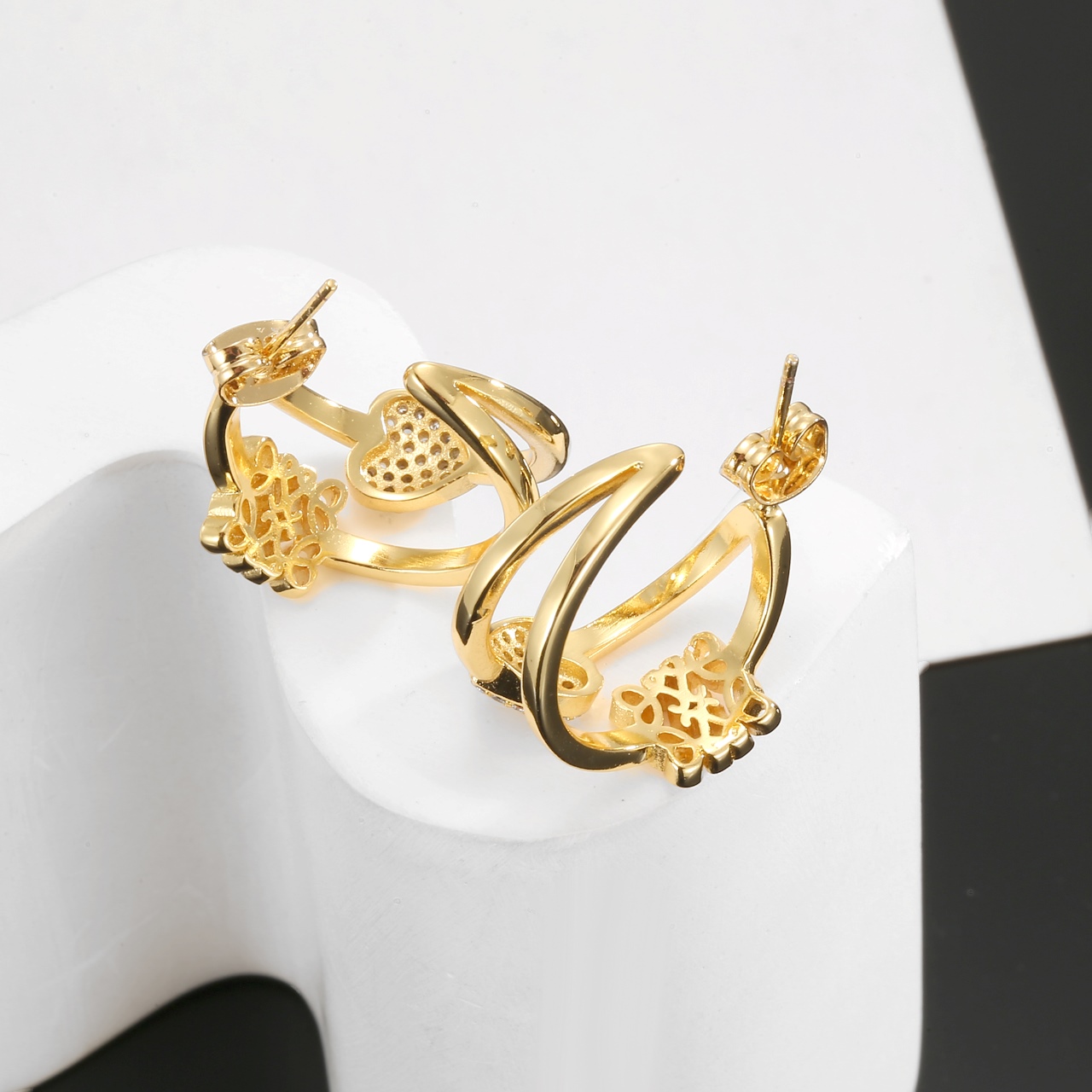 [TOP] LOEWE LOGO Earrings - Gold