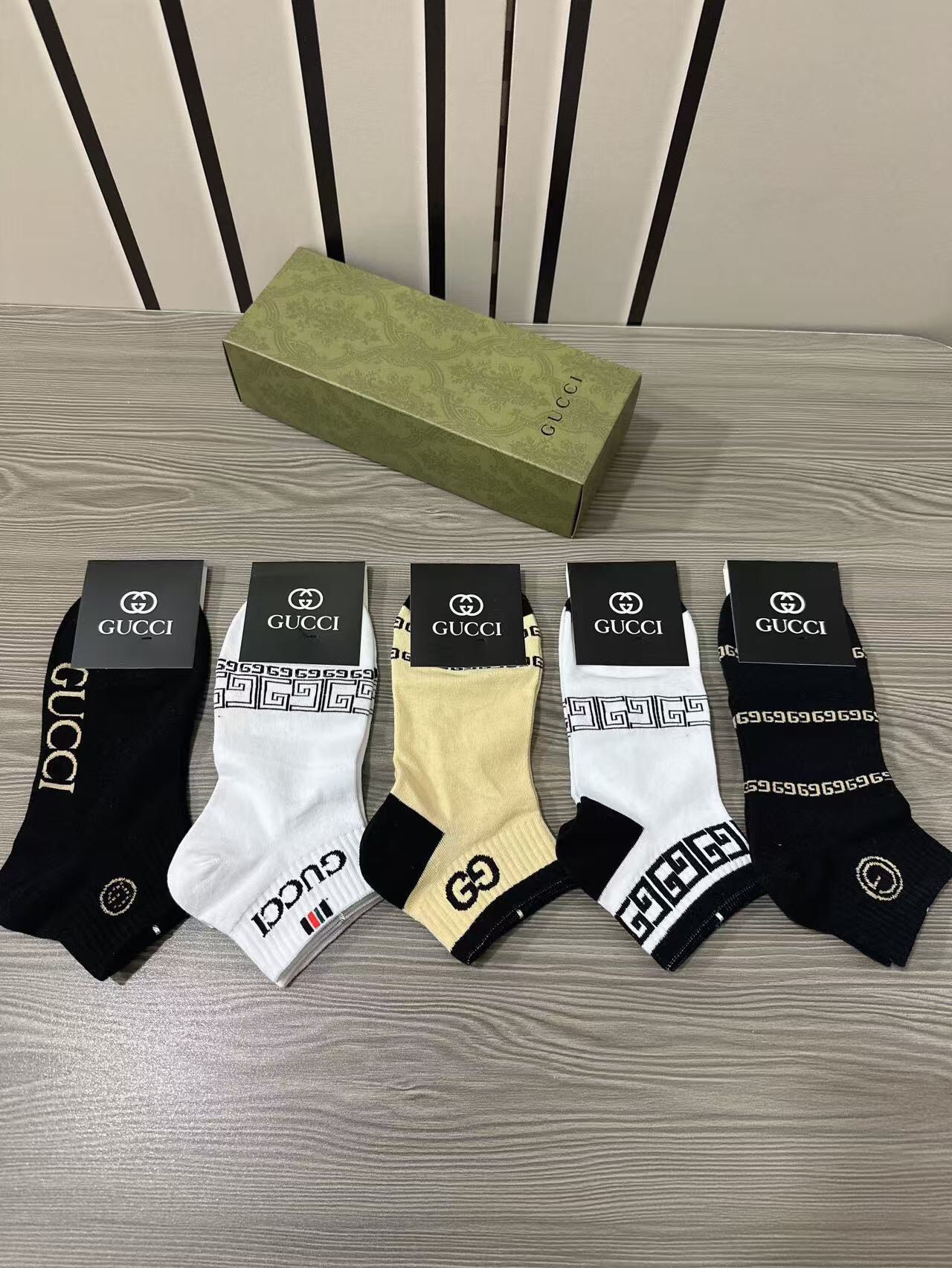 [TOP] GUCCI Socks - 5 Pieces as a Set