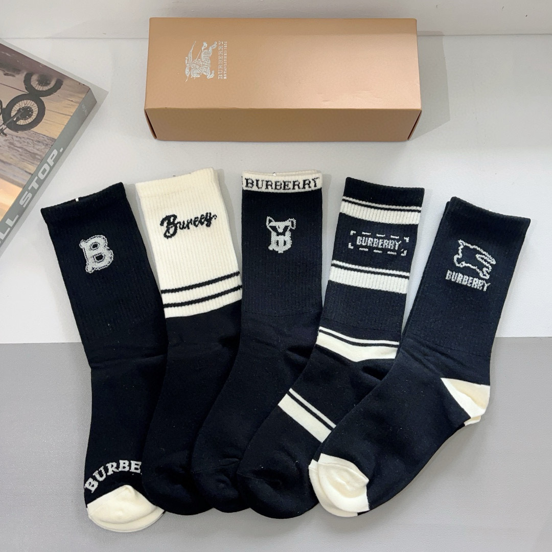 [TOP] BURBERRY Socks - 5 Pieces as a Set