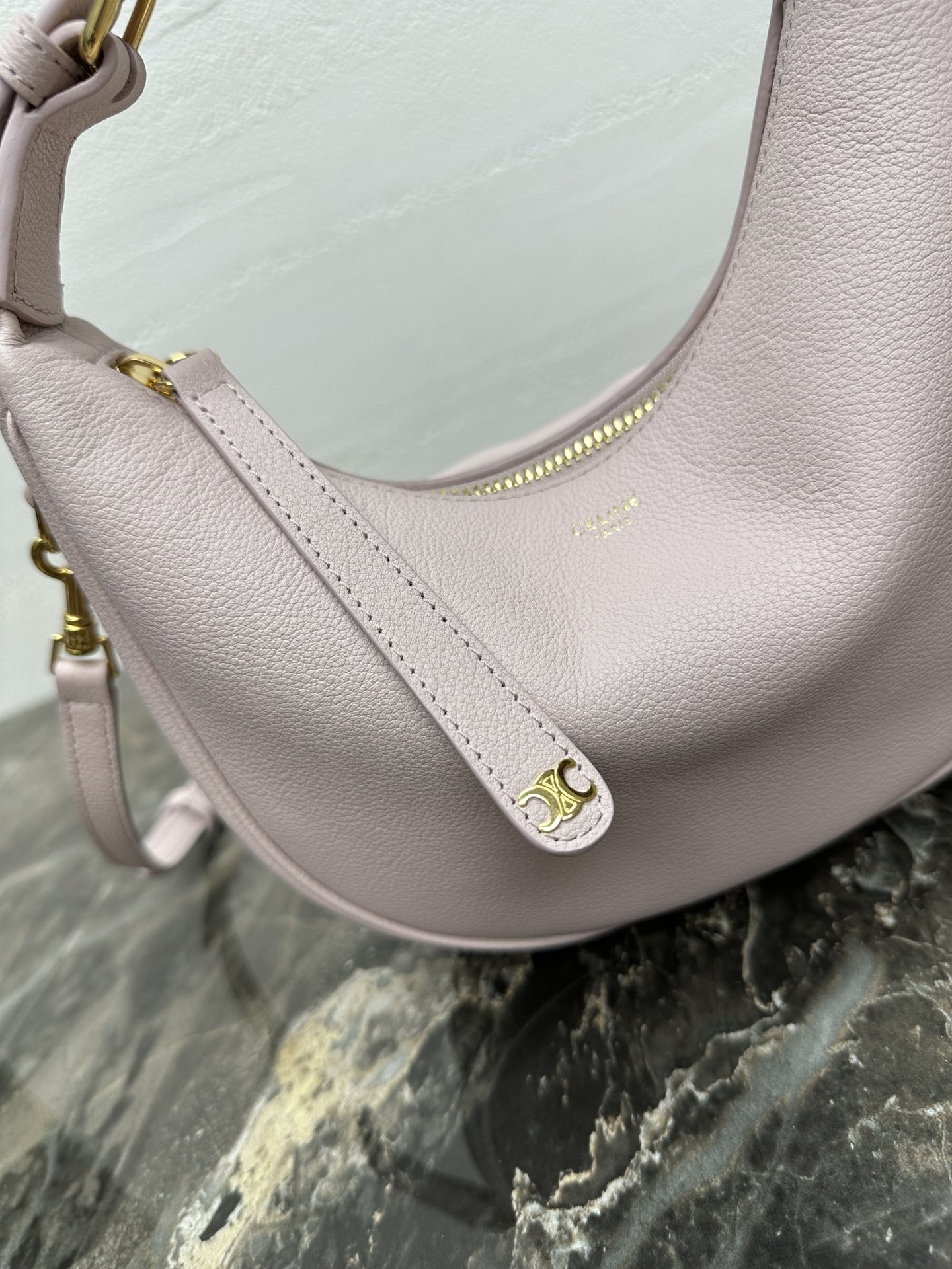 [TOP] CELINE Teen Lulu Bag Calfskin 21x24x5cm - Pink