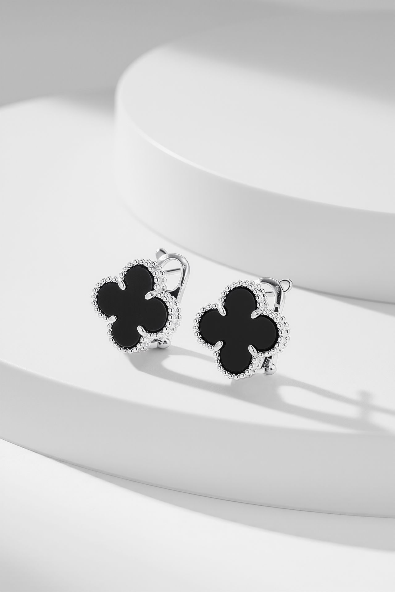 [TOP] Van Cleef & Arpels Earrings - Silver&Black
