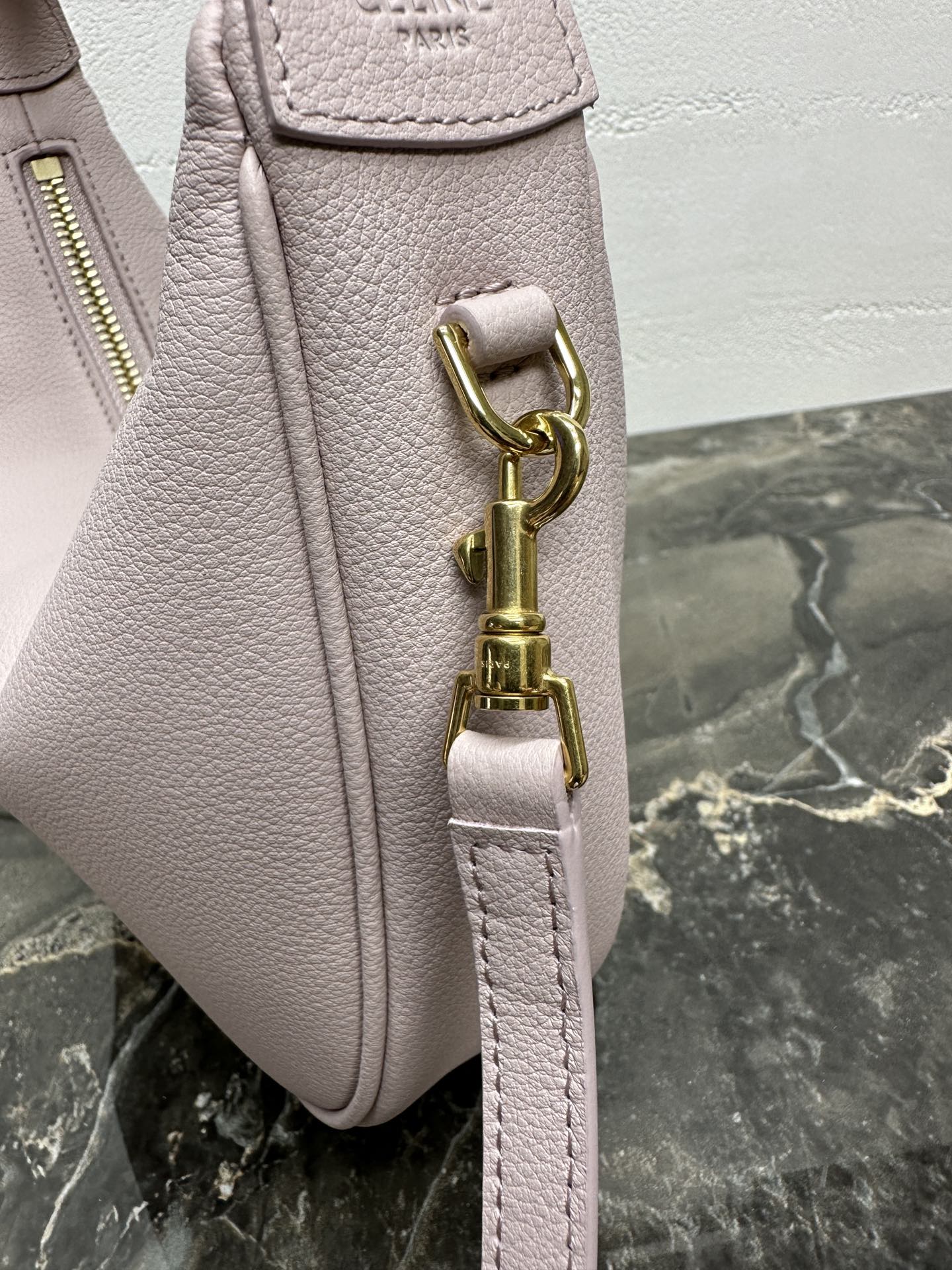 [TOP] CELINE Teen Lulu Bag Calfskin 21x24x5cm - Pink