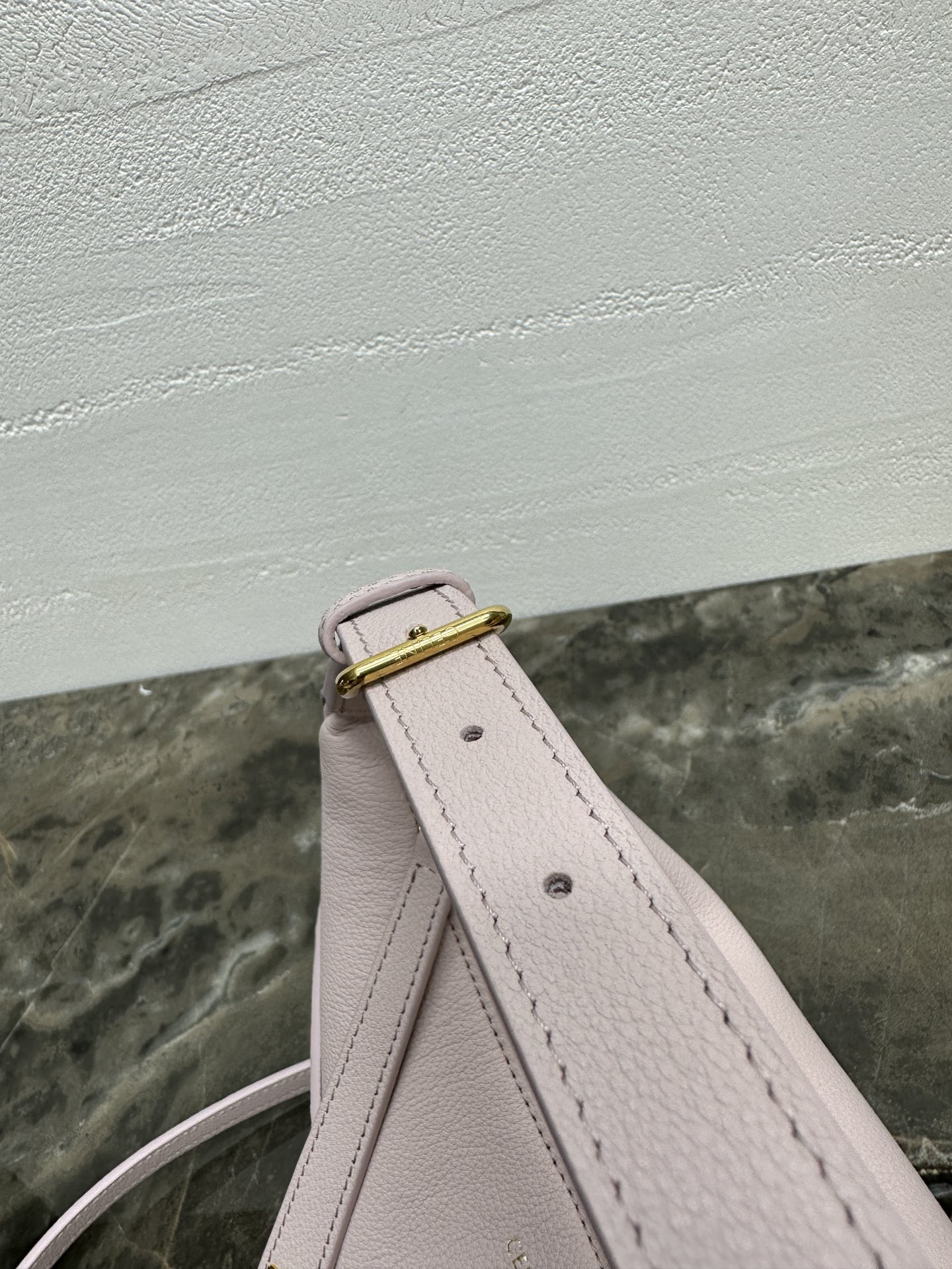 [TOP] CELINE Teen Lulu Bag Calfskin 21x24x5cm - Pink