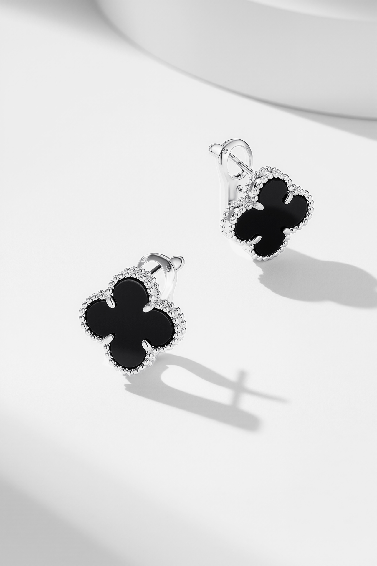 [TOP] Van Cleef & Arpels Earrings - Silver&Black