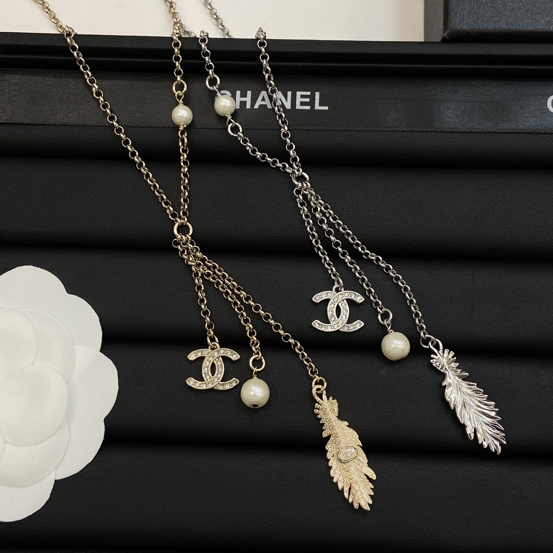 [TOP] CHANEL Feather Necklace - 2 Color
