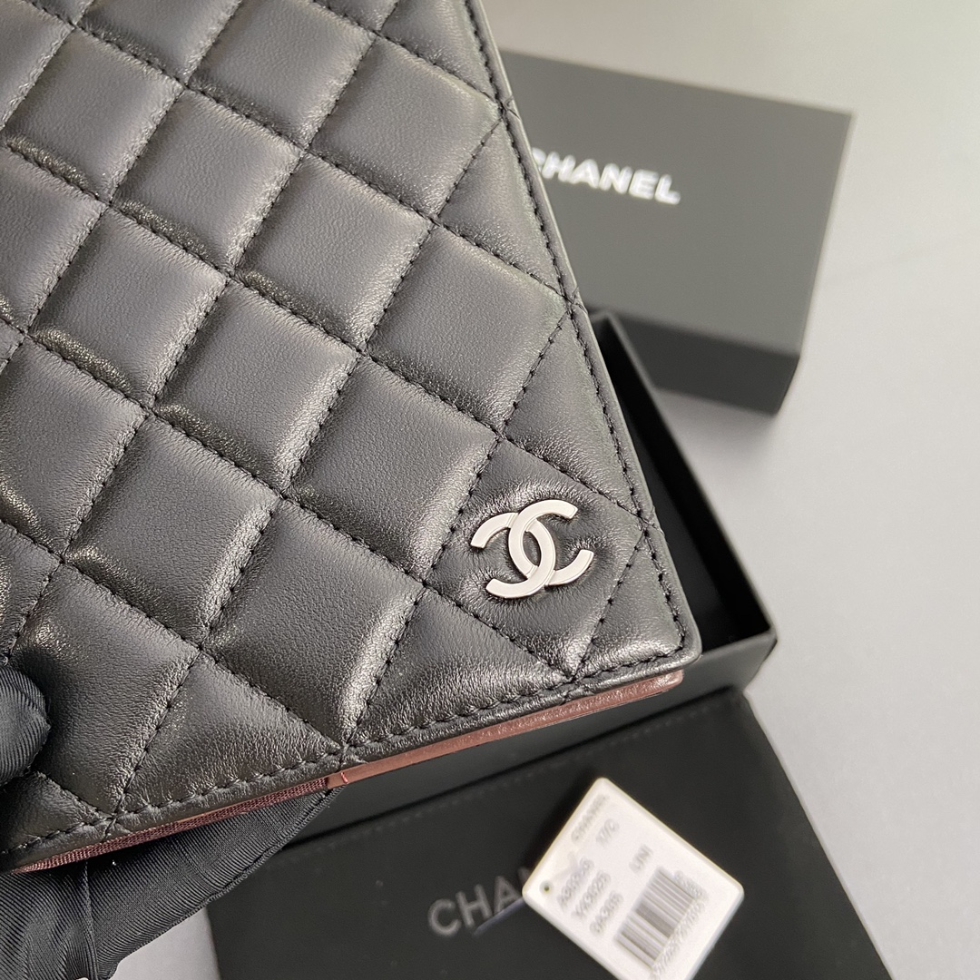 [TOP] CHANEL Calfskin/Lambskin Passport Holder 10x15x2cm - Black