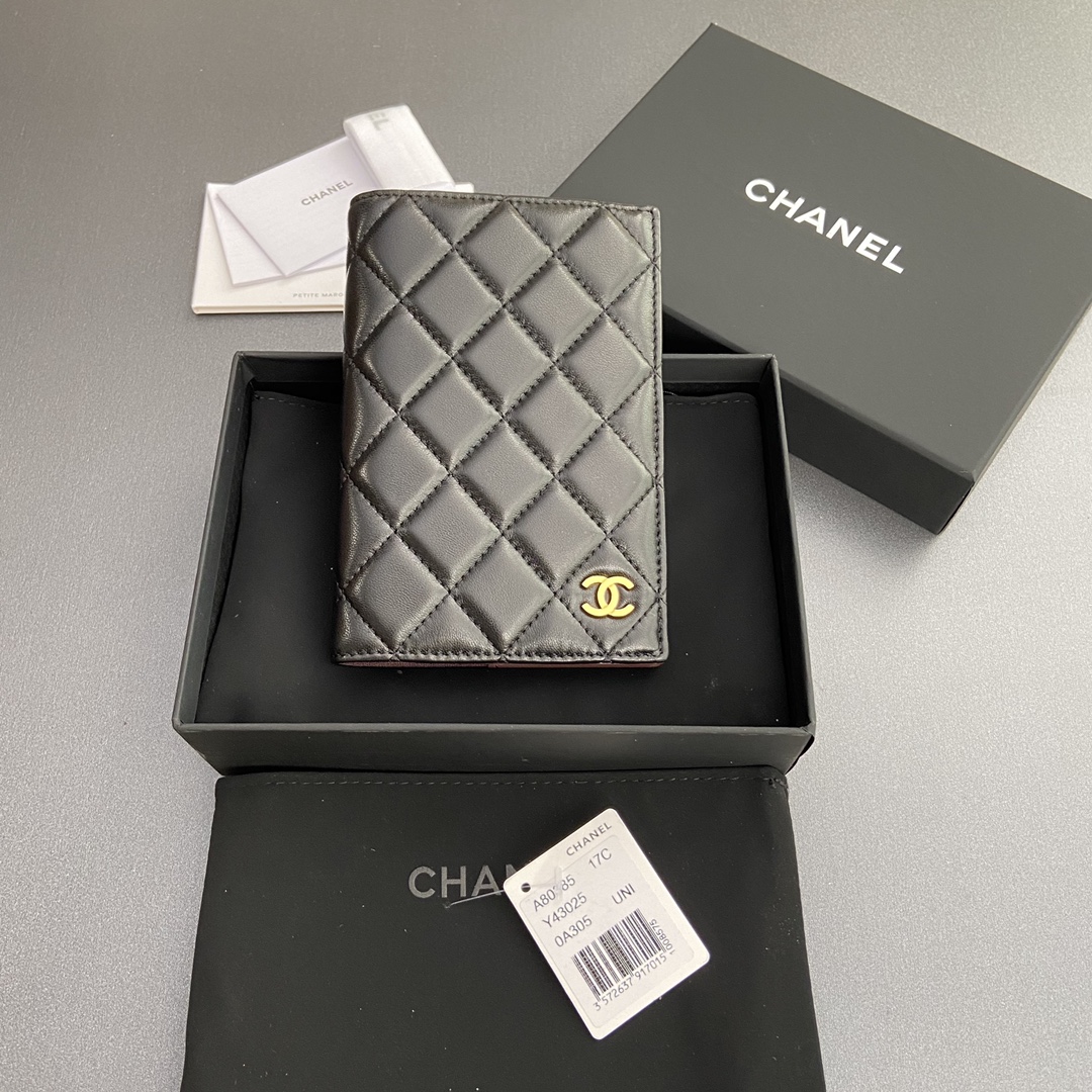 [TOP] CHANEL Calfskin/Lambskin Passport Holder 10x15x2cm - Black