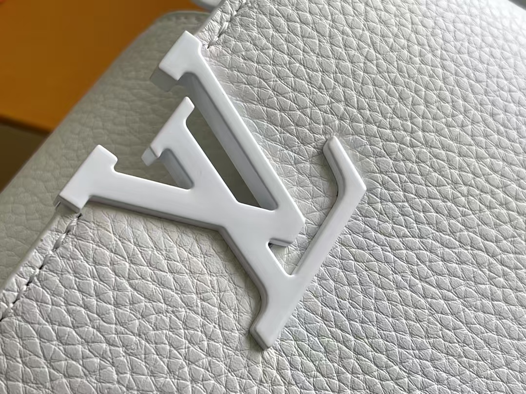 [TOP] Louis Vuitton LV Capucine Bag 21x8x14 cm - White