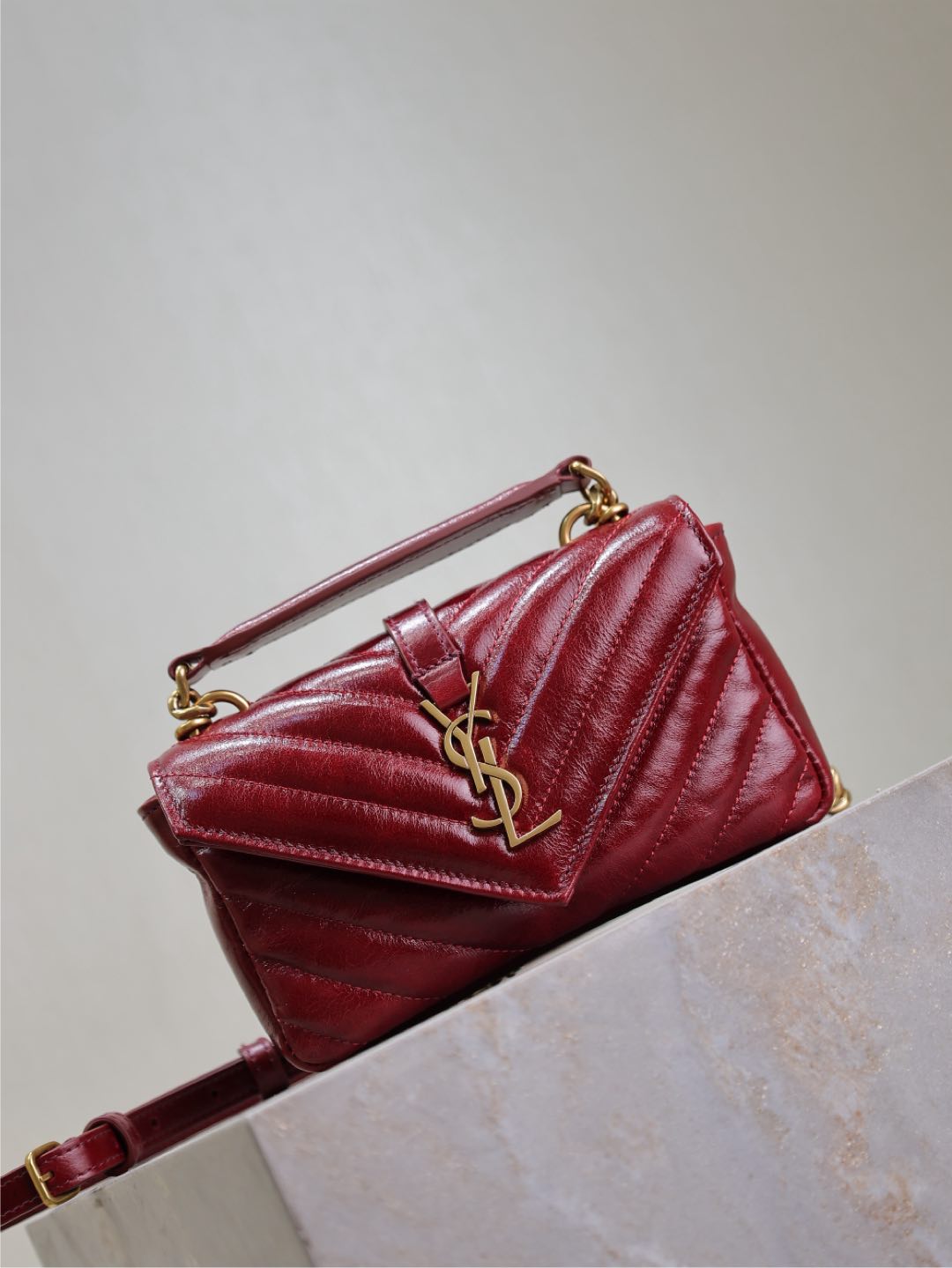 [TOP] Yves Saint Laurent YSL Oil Wax Leather Chain Messenger Bag 20×13×3cm - Red