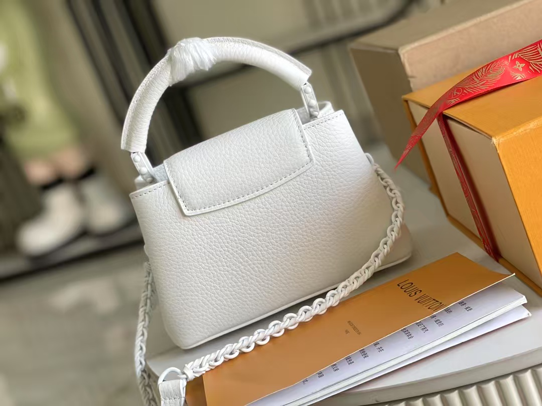 [TOP] Louis Vuitton LV Capucine Bag 21x8x14 cm - White