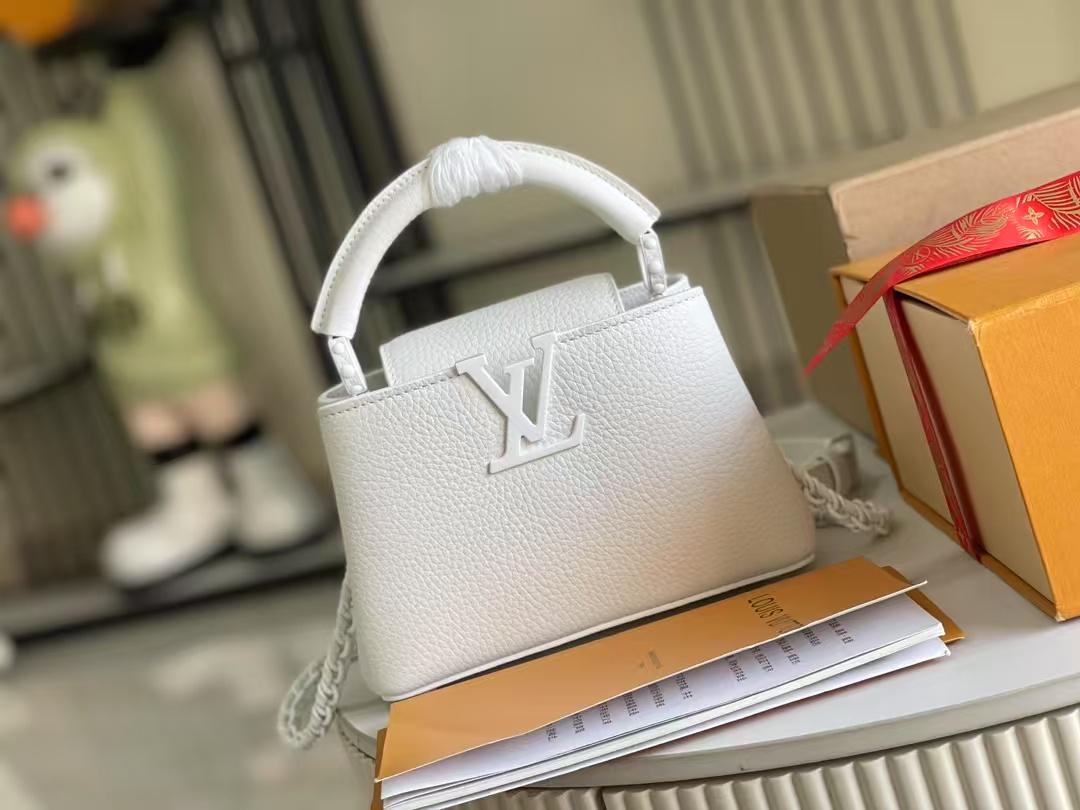 [TOP] Louis Vuitton LV Capucine Bag 21x8x14 cm - White