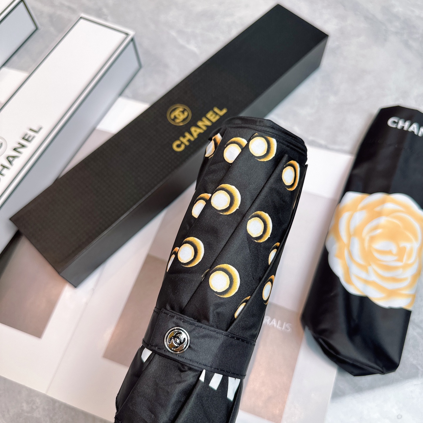 [TOP] CHANEL Umbrella - Black