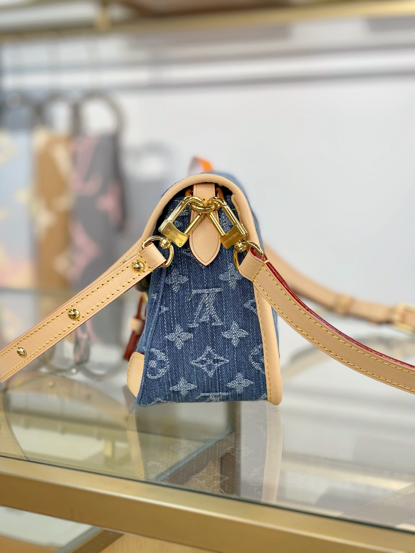 [TOP] Louis Vuitton LV Diane Bag 24x15x9cm - Denim Blue