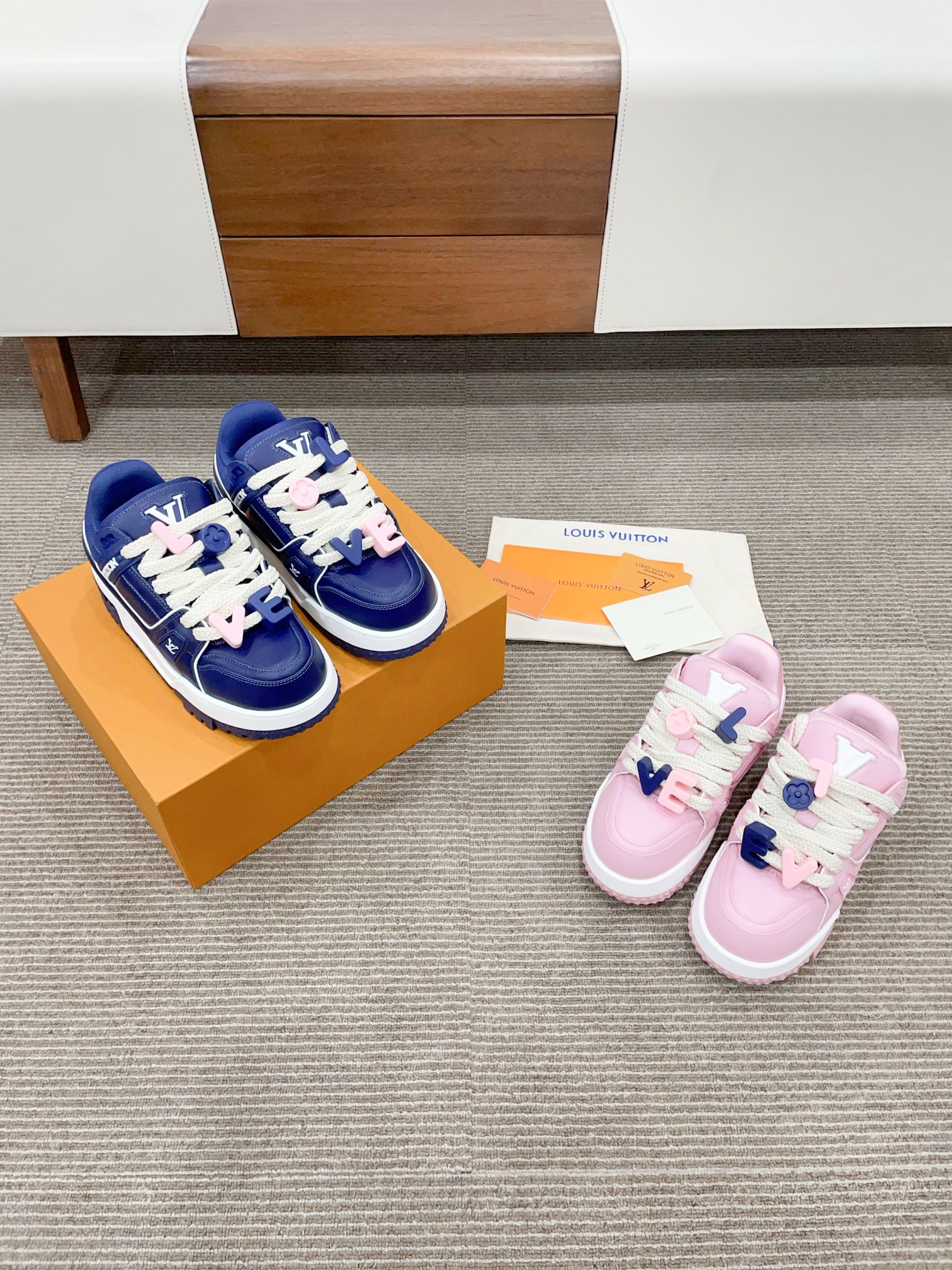 [TOP] Louis Vuitton LV Trainer Maxi Sneakers - 2 Colour