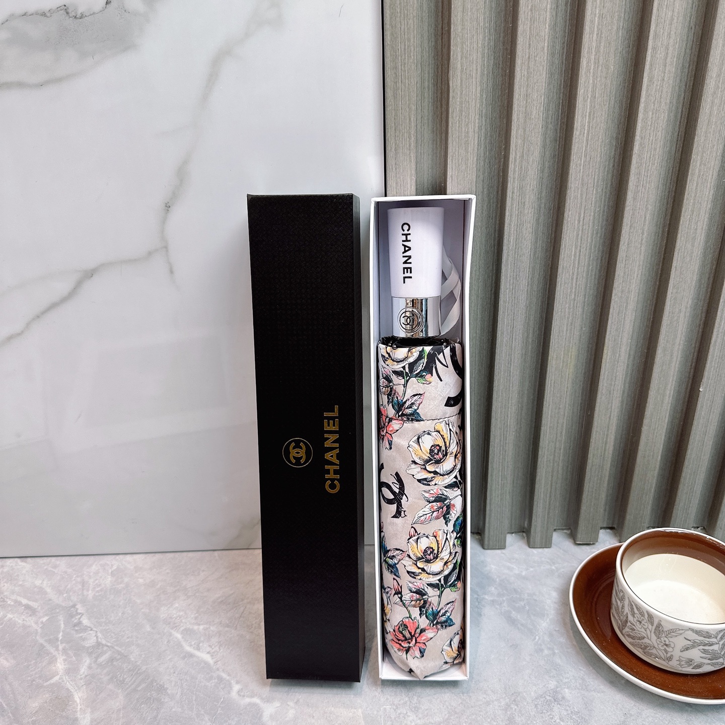 [TOP] CHANEL Umbrella - Apricot