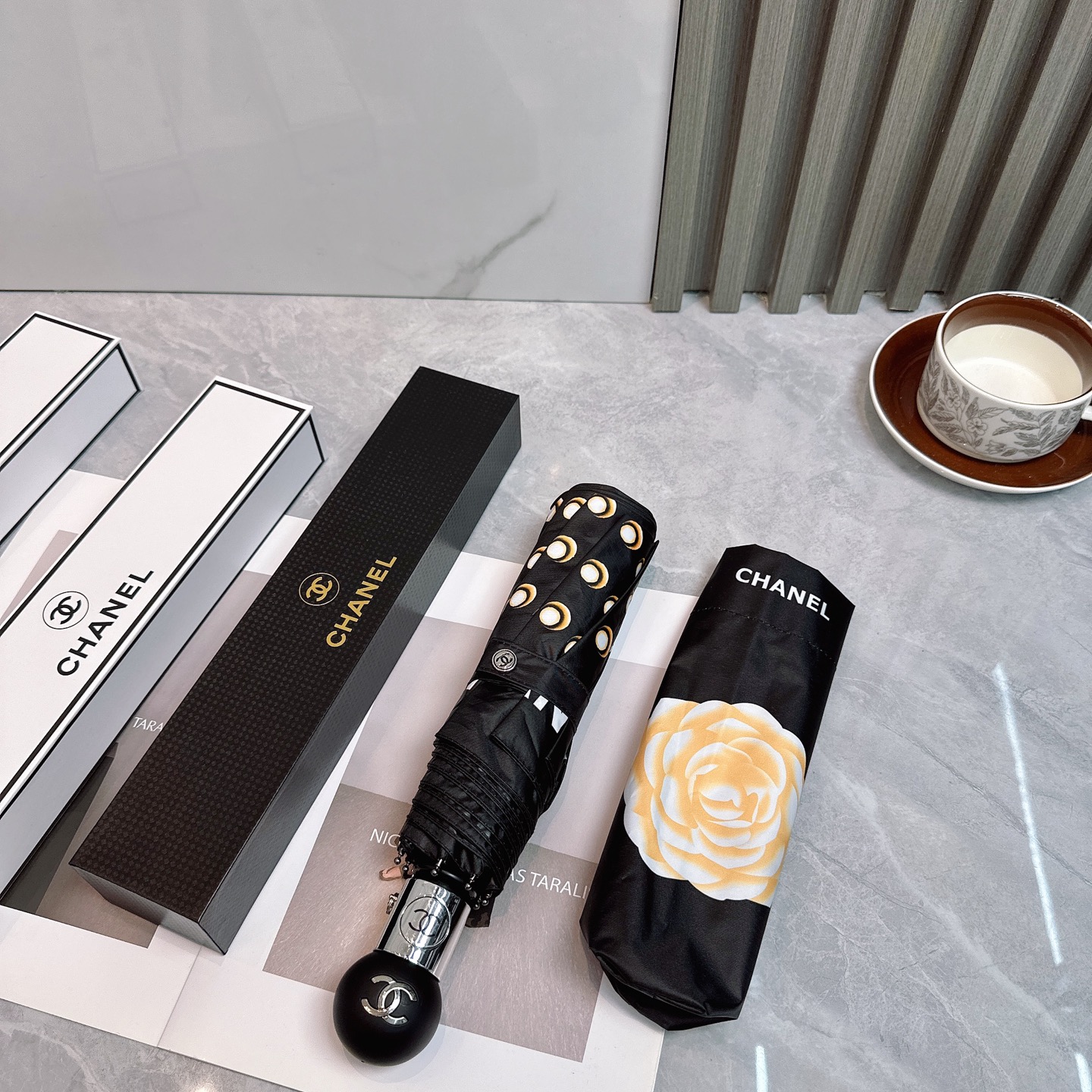 [TOP] CHANEL Umbrella - Black