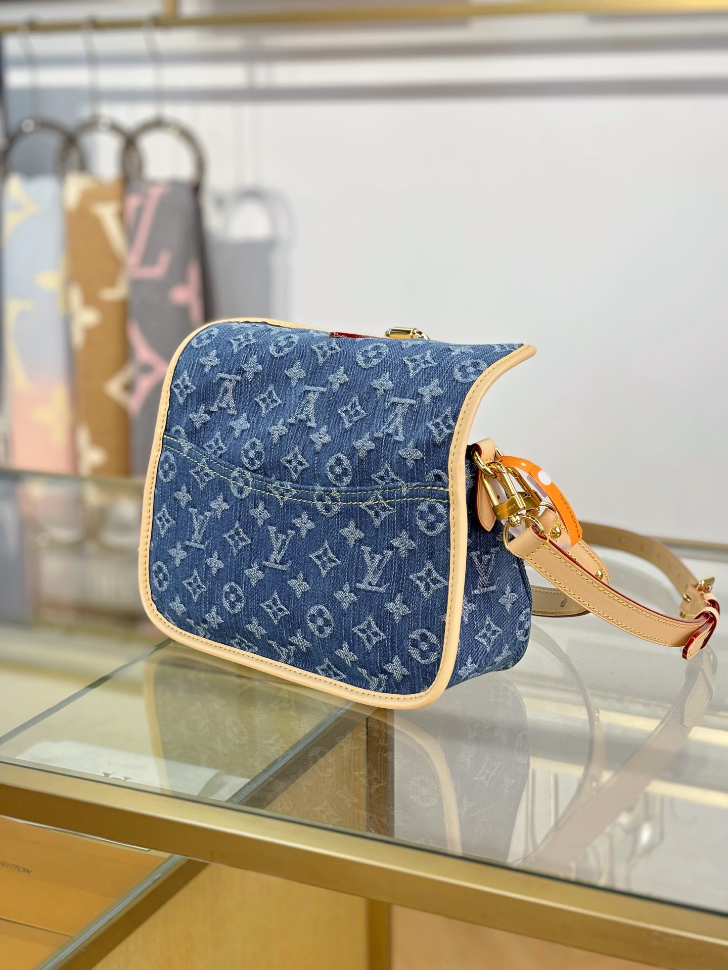 [TOP] Louis Vuitton LV Diane Bag 24x15x9cm - Denim Blue