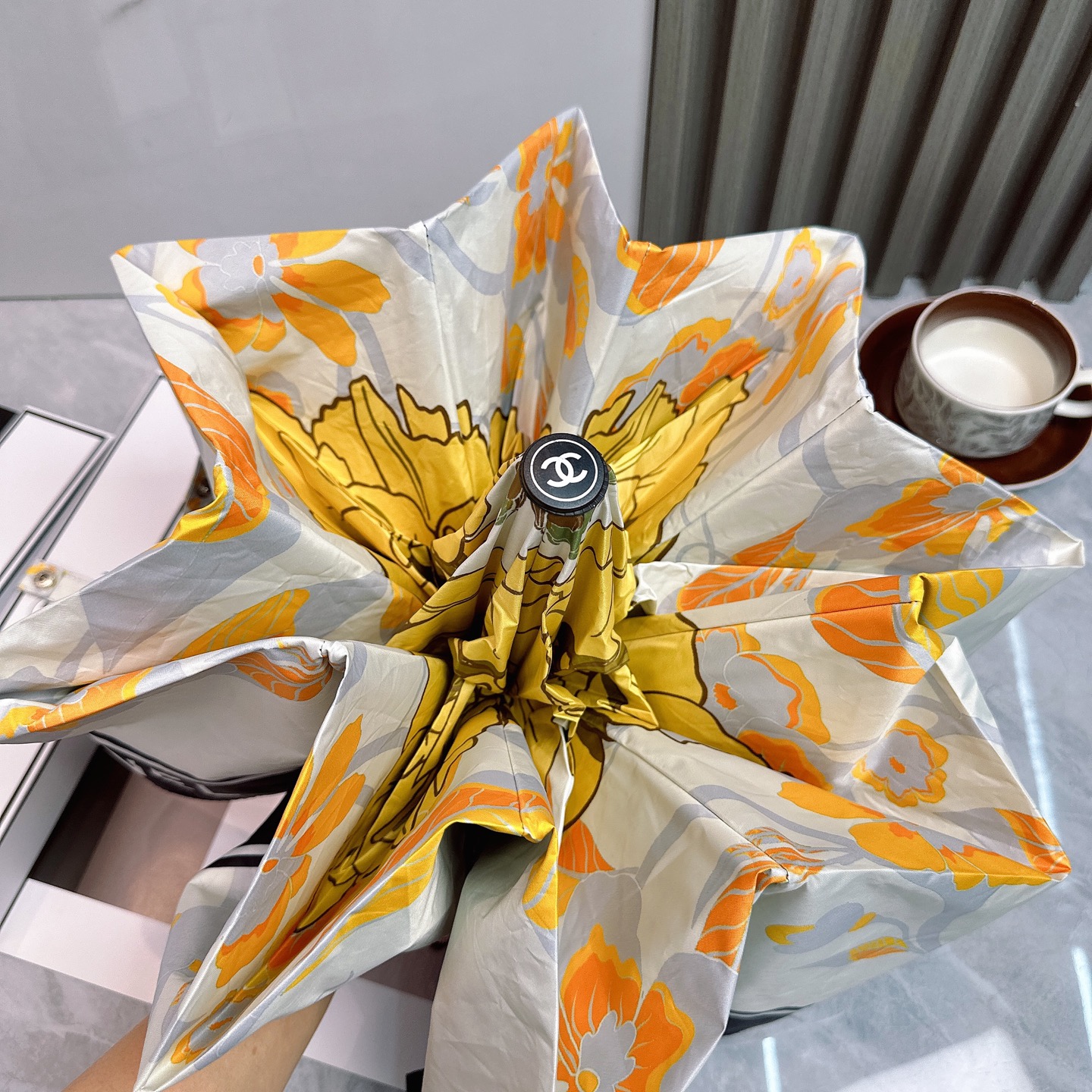 [TOP] CHANEL Umbrella - White