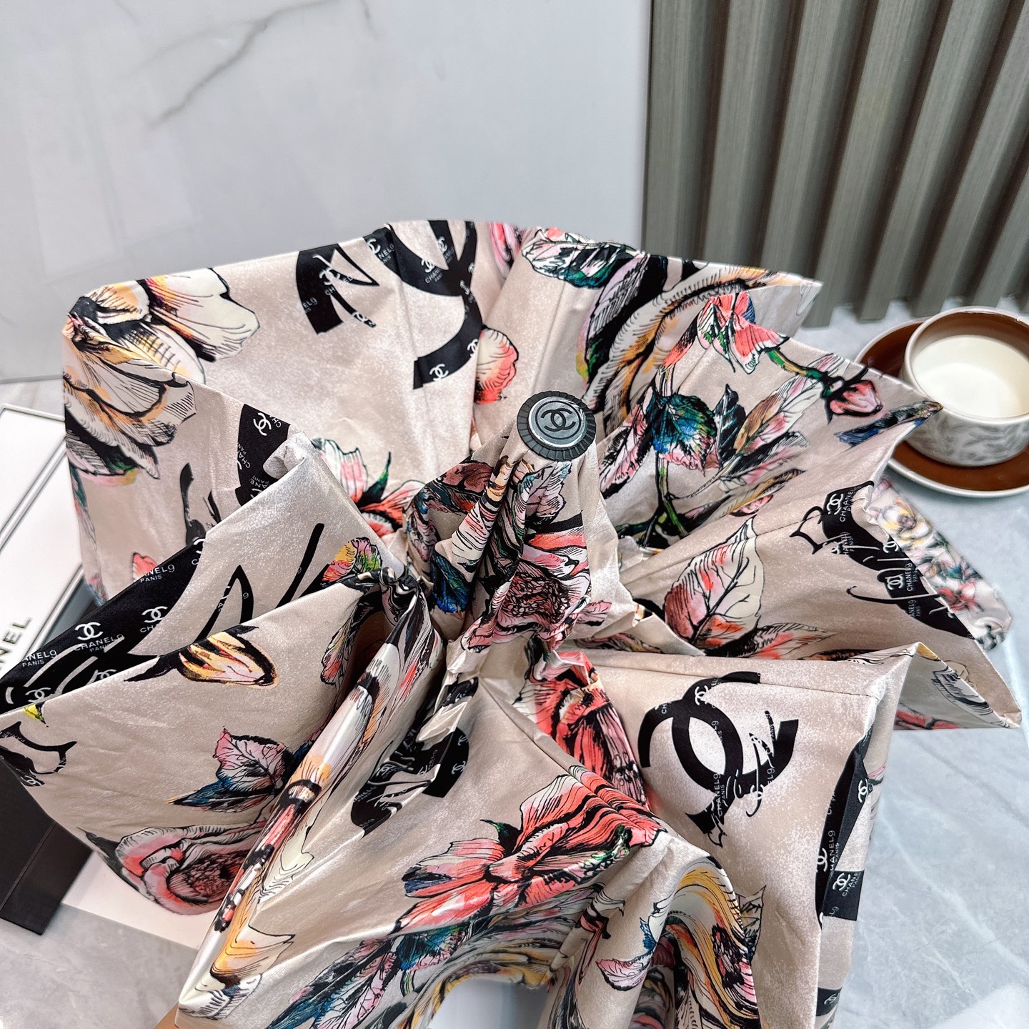 [TOP] CHANEL Umbrella - Apricot