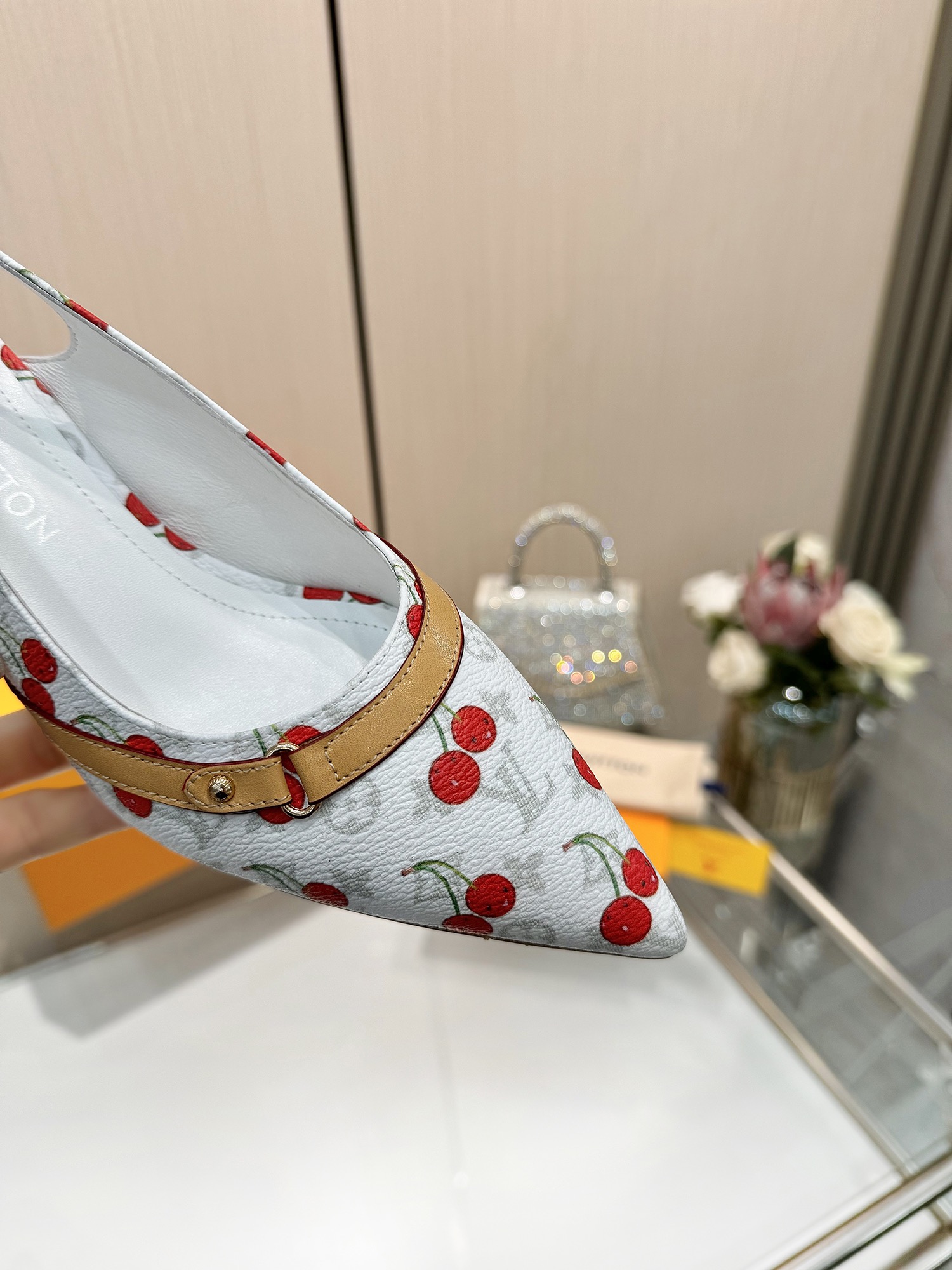 [TOP] Louis Vuitton LV Cherry Mid-Heeled Mules - 4 Colour