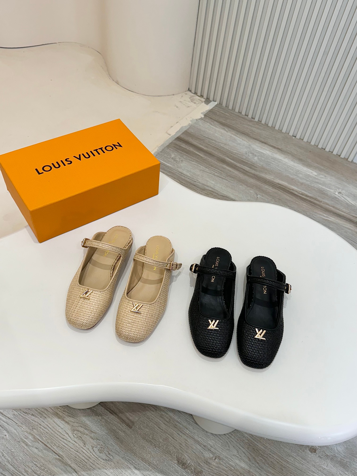 [TOP] Louis Vuitton LV Weaving Slippers - 2 Colour