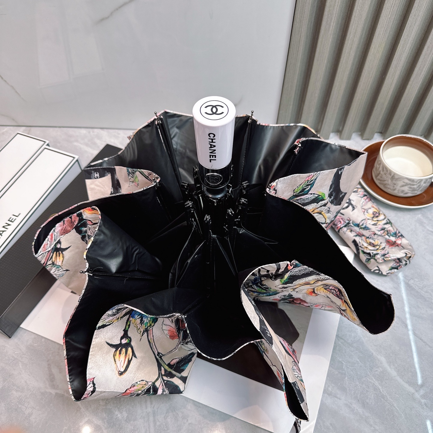 [TOP] CHANEL Umbrella - Apricot