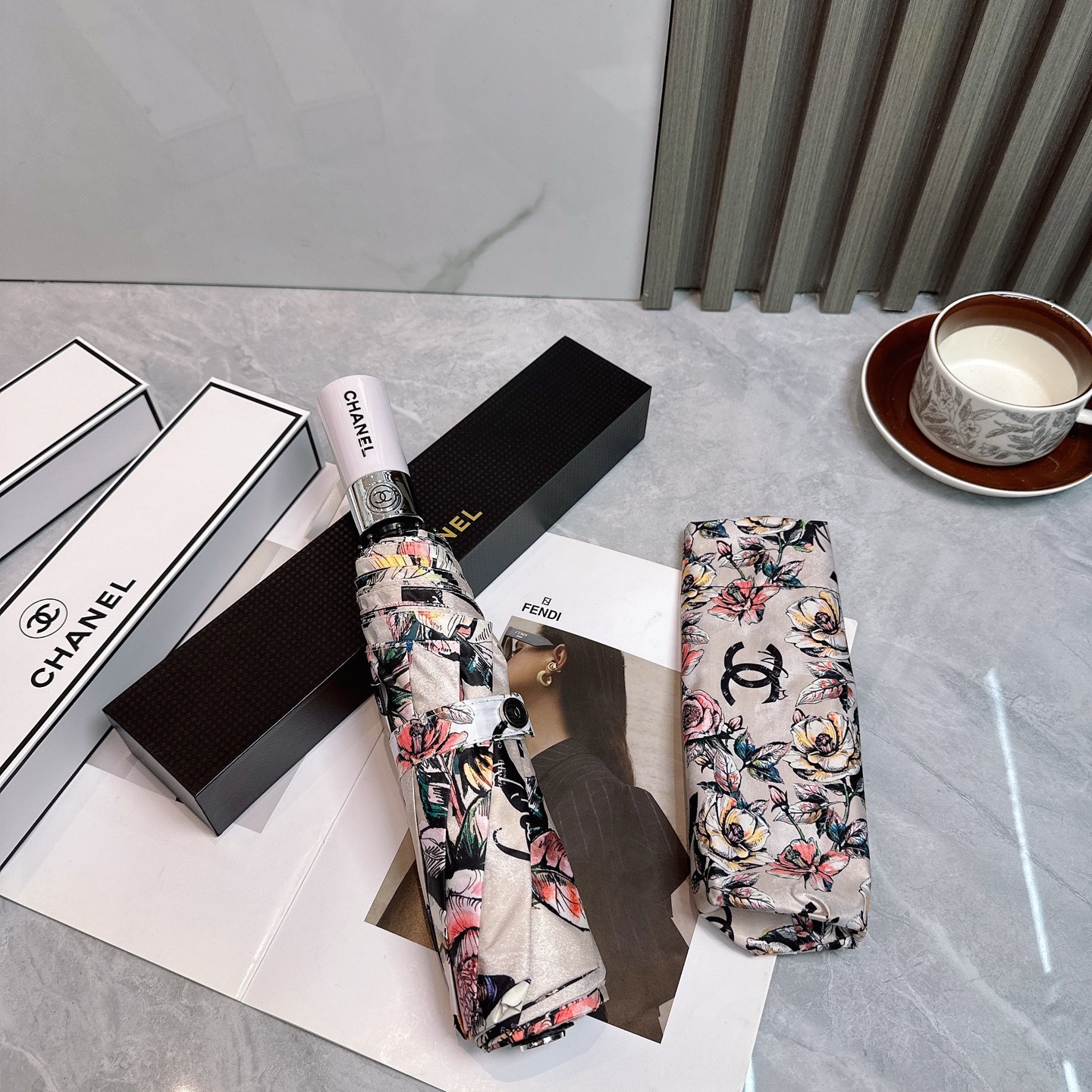 [TOP] CHANEL Umbrella - Apricot