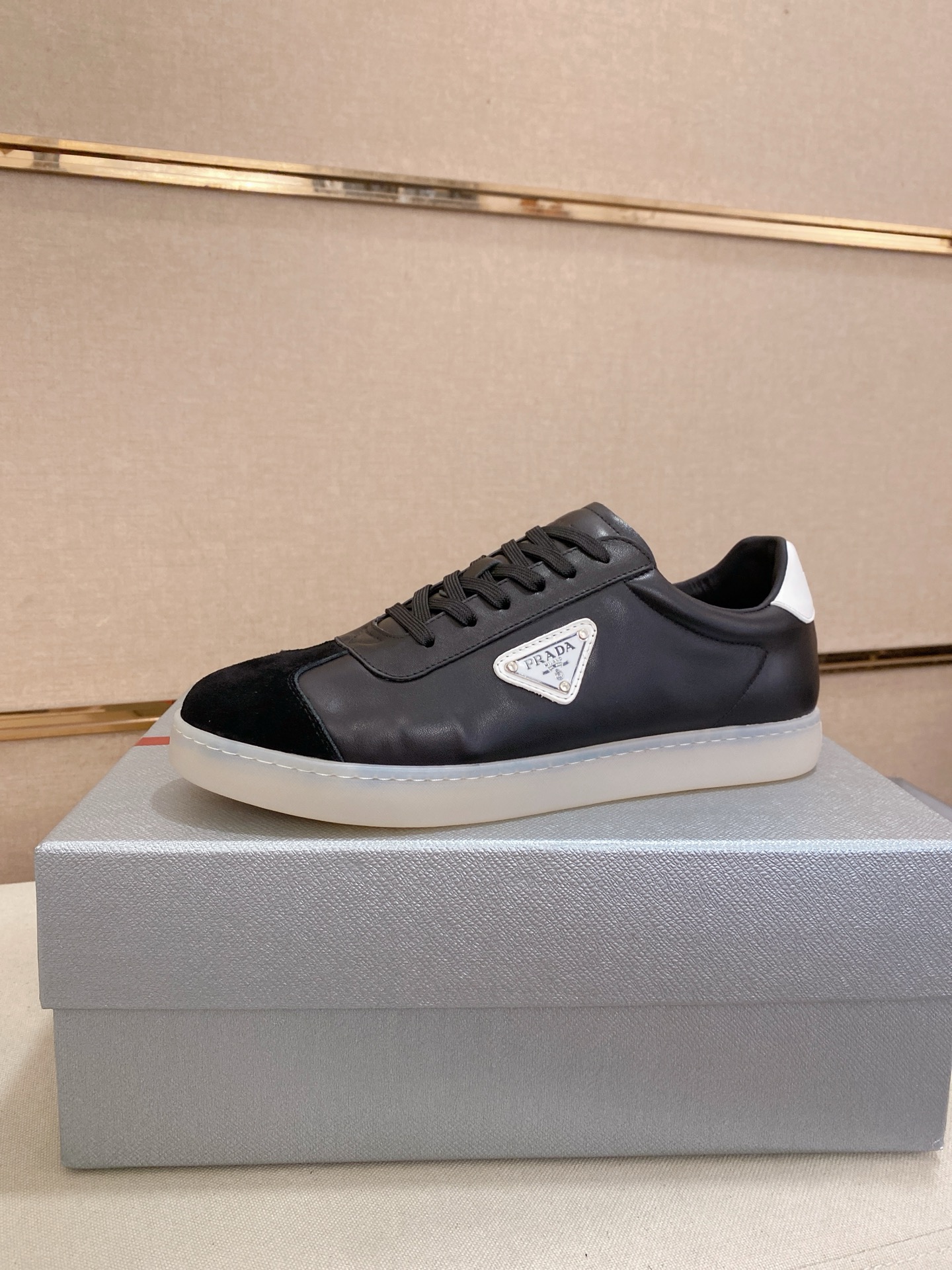 [TOP] PRADA Men's Casual Shoes - Black