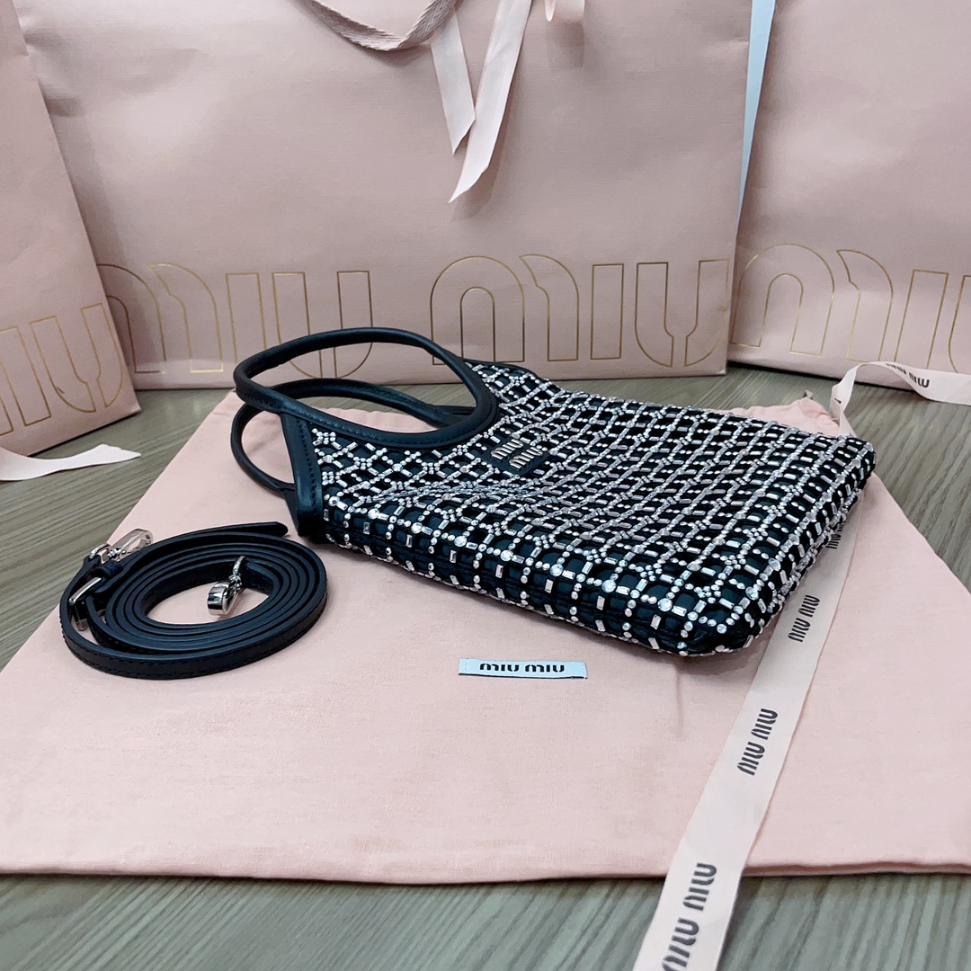 [TOP] Miu Miu Diamond Tote Bag 20 cm X 24 cm -Black