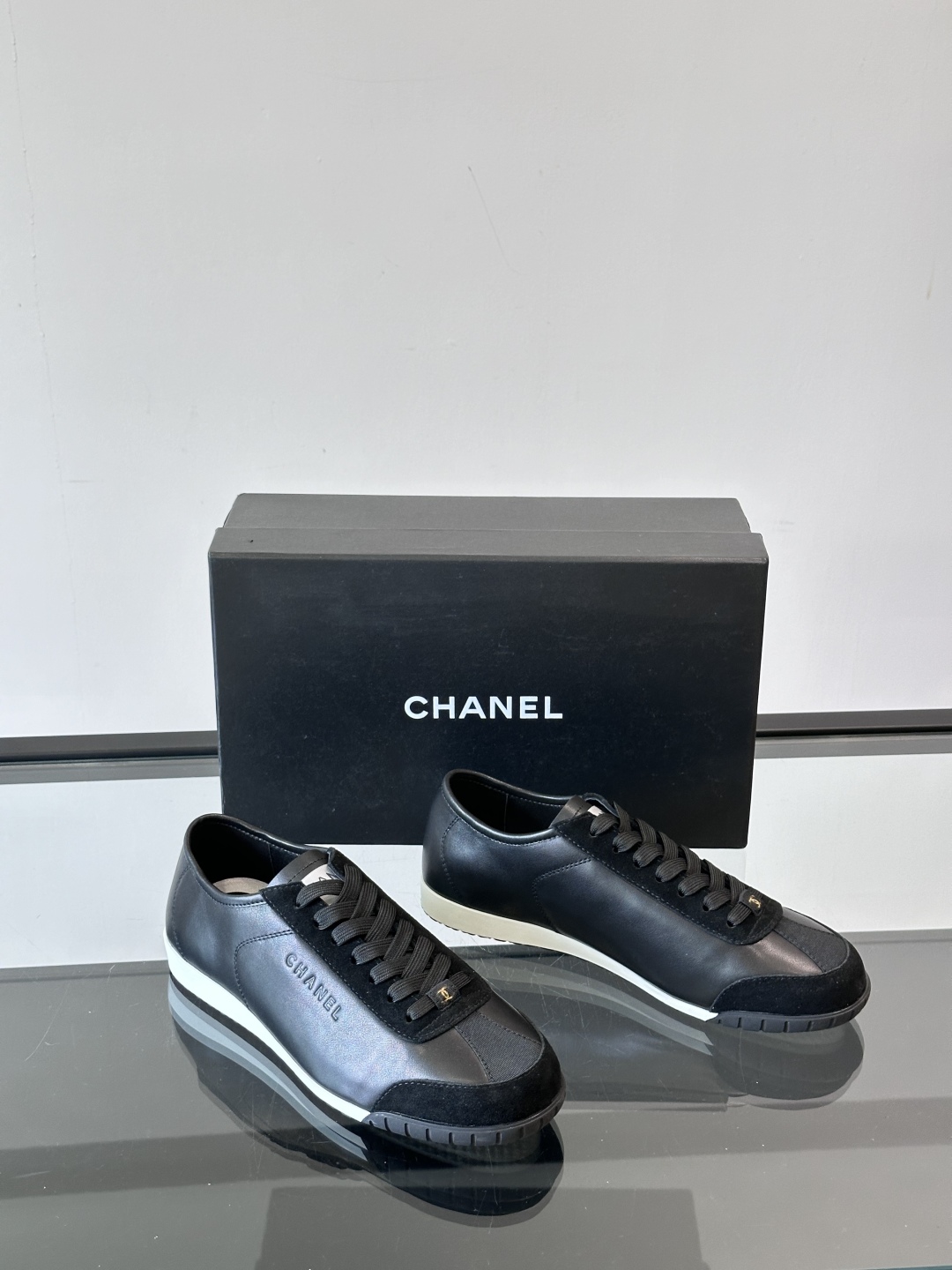 [TOP] Chanel Men's Sports Casual Shoes - 2 Colour