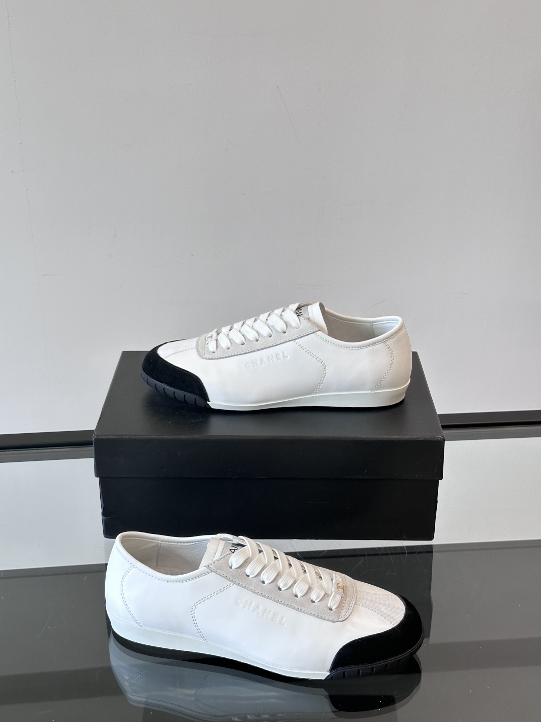 [TOP] Chanel Men's Sports Casual Shoes - 2 Colour