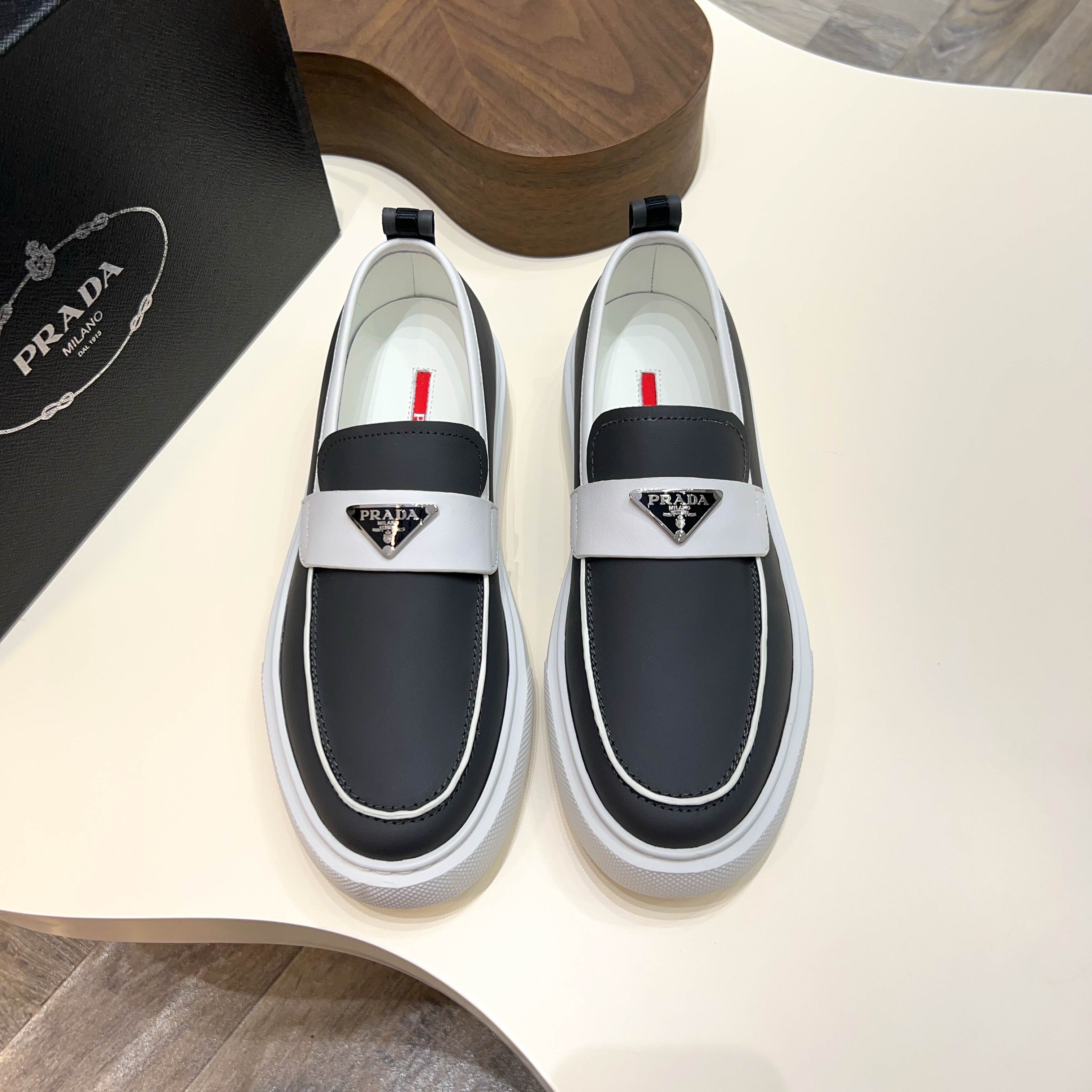 [TOP] PRADA Men's Cowhide Shoes - 3 Colors