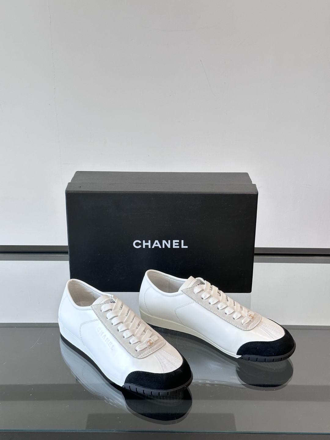 [TOP] Chanel Men's Sports Casual Shoes - 2 Colour
