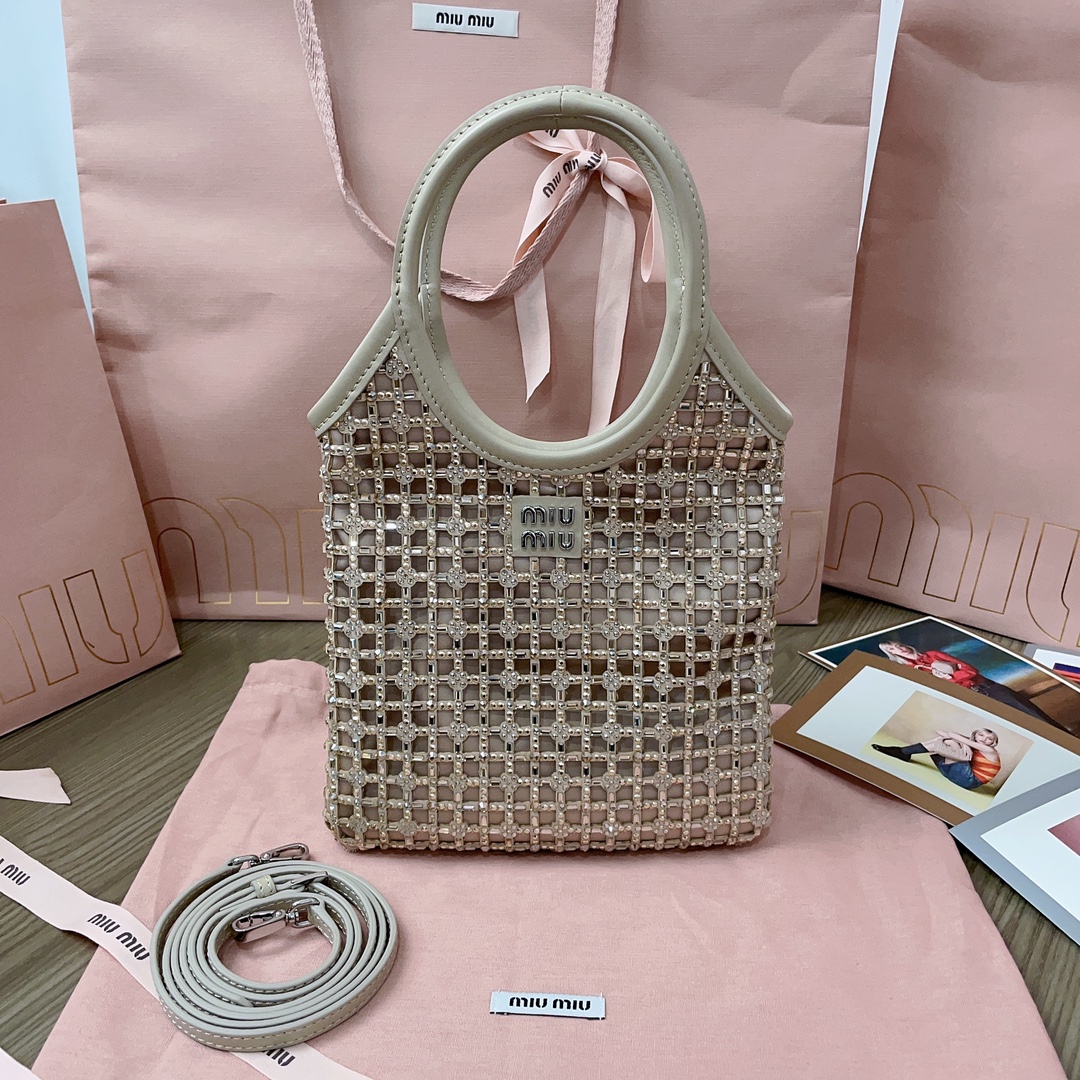 [TOP] Miu Miu Diamond Tote Bag 20 cm X 24 cm - Apricot