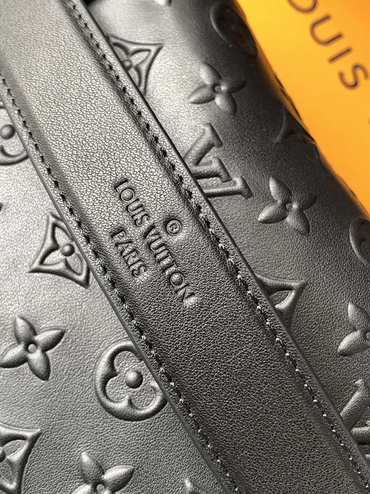 [TOP] Louis Vuitton LV Side Trunk Medium-Sized Handbag 16*8.5*23.5cm - Black