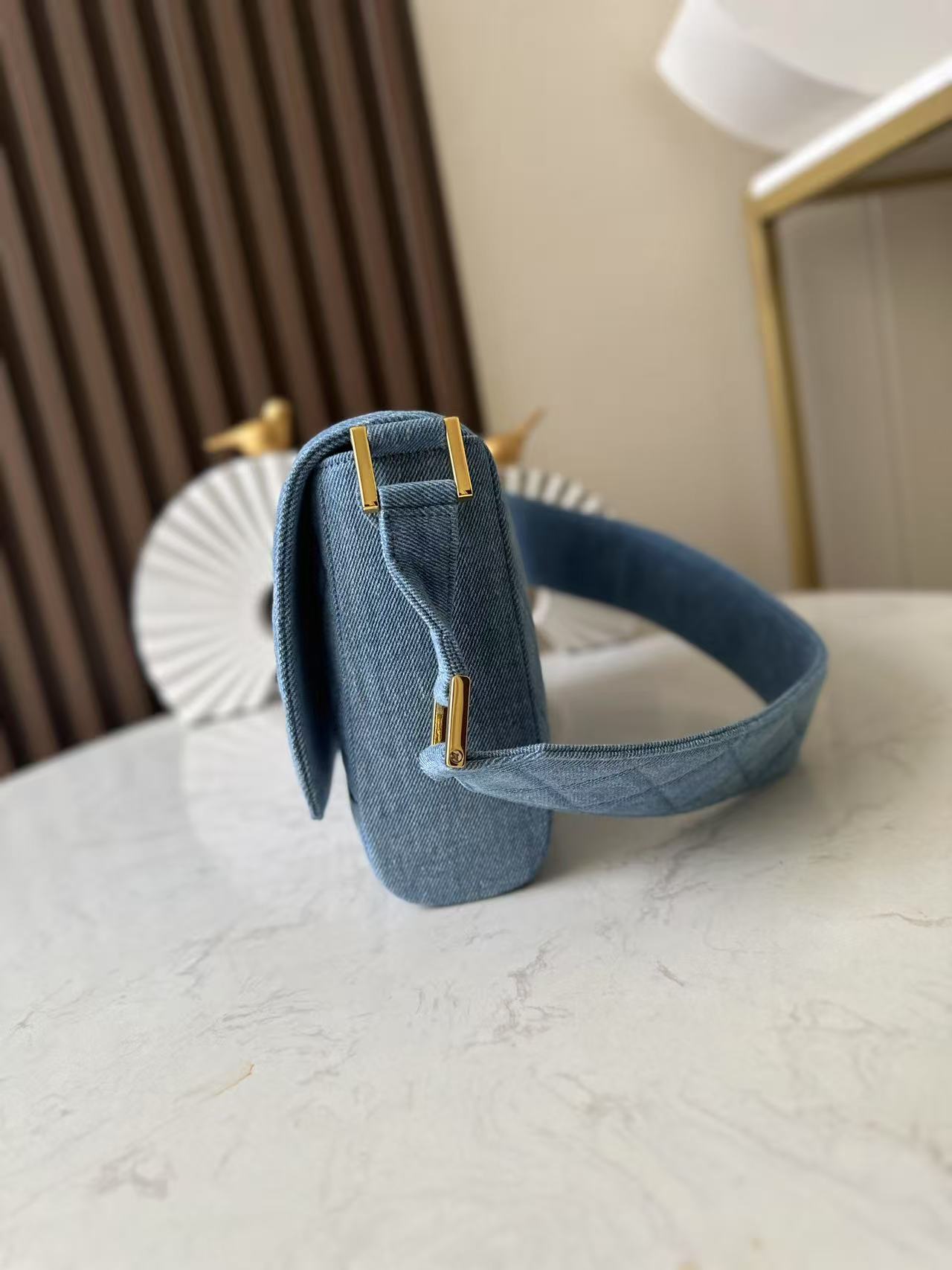 [TOP] CHANEL Denim Bag  25.5×20×7cm - Blue