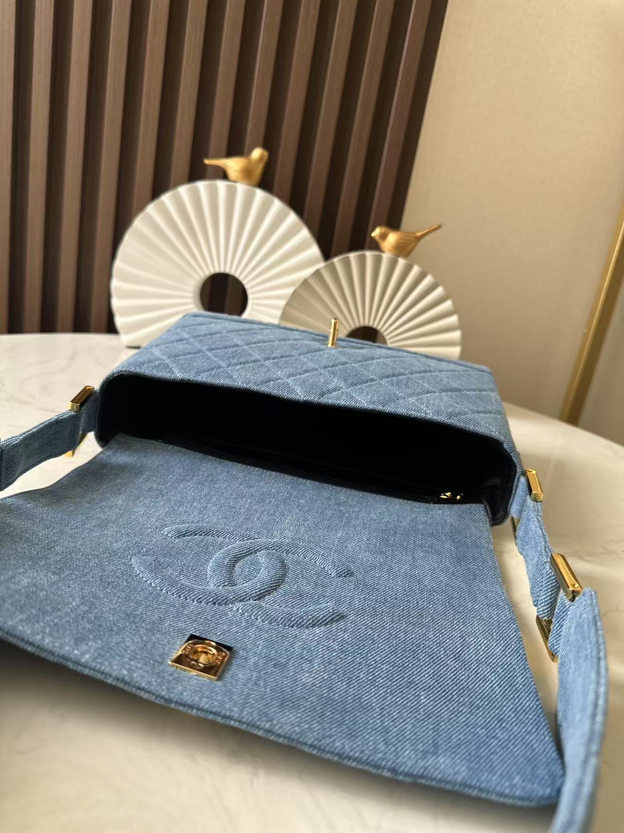 [TOP] CHANEL Denim Bag  25.5×20×7cm - Blue