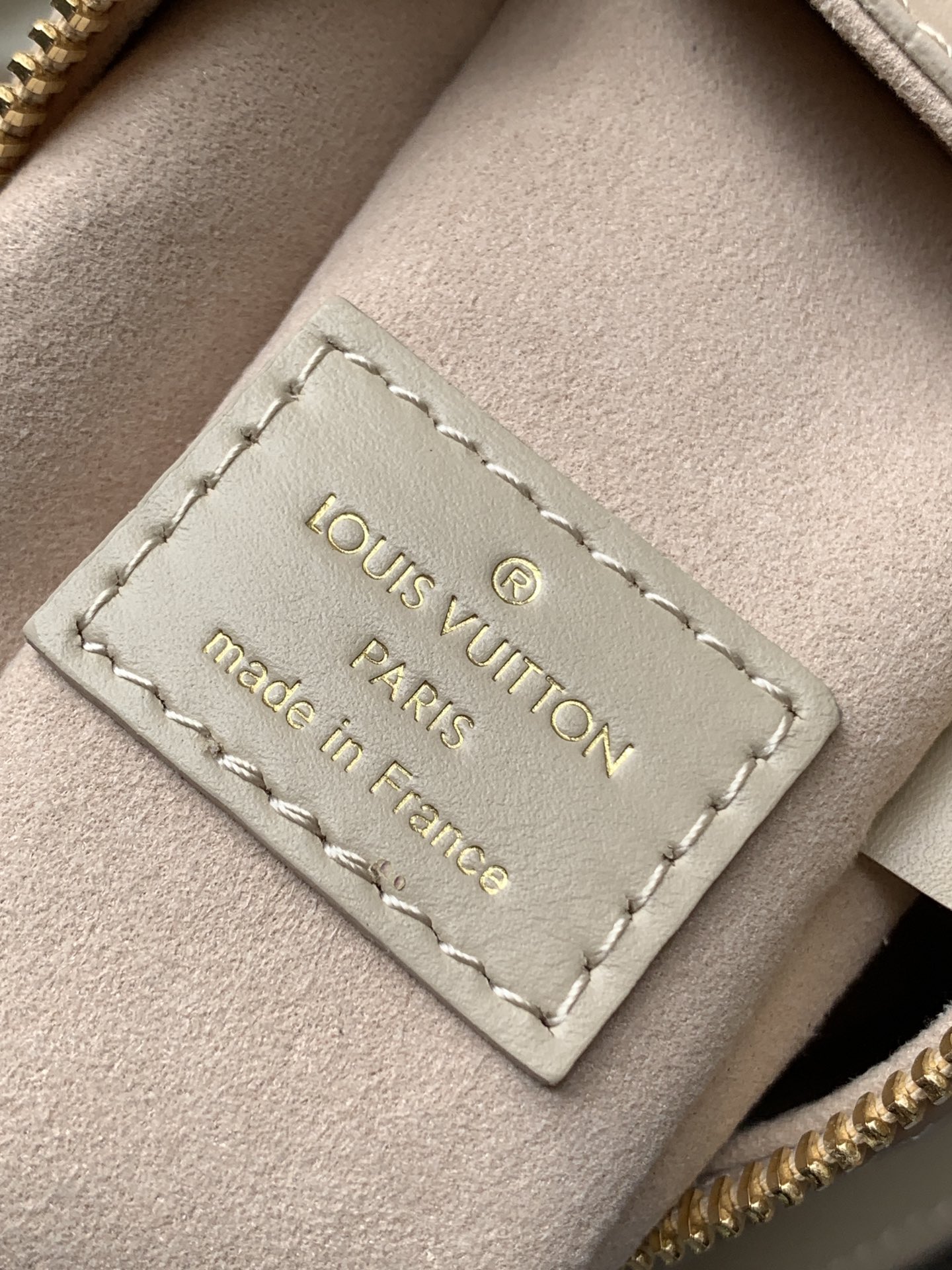 [TOP] Louis Vuitton LV Side Trunk Medium-Sized Handbag 12*7.5*19cm - Beige