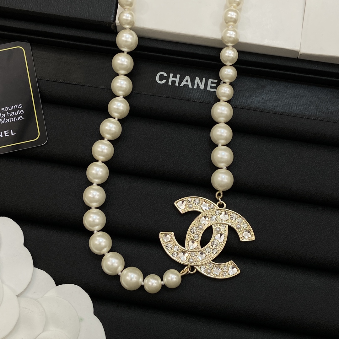 [TOP] CHANEL CC Pearl Necklace - Gold