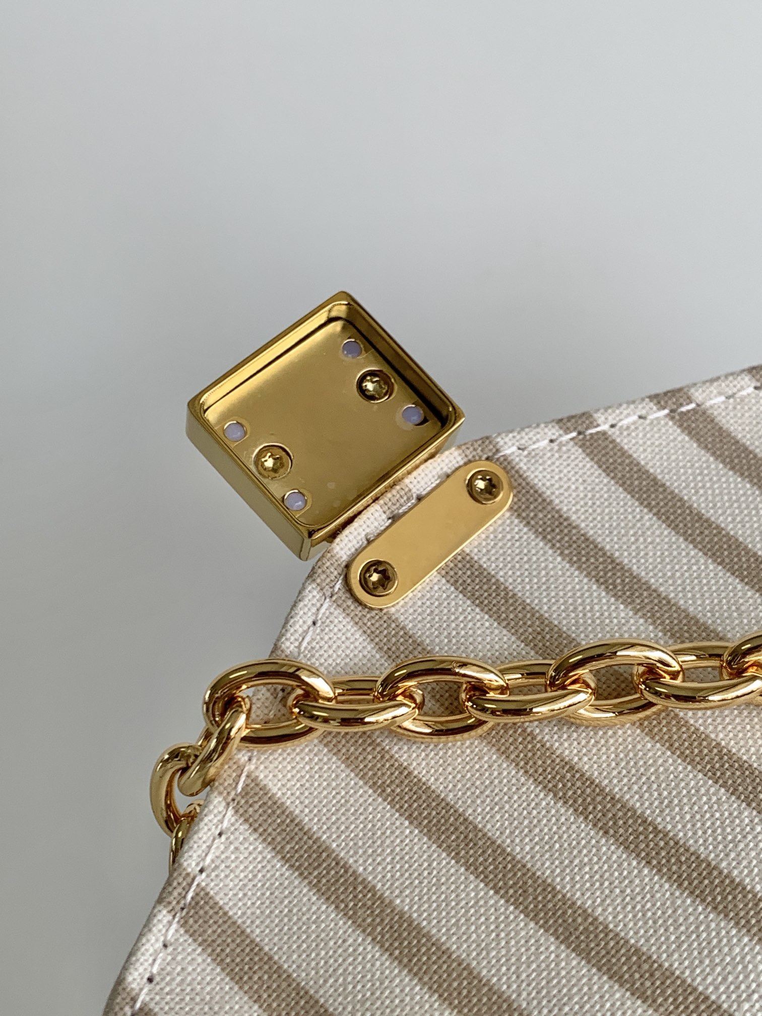 [TOP] Louis Vuitton LV Nano Noe Backpack 15*10*19cm - White