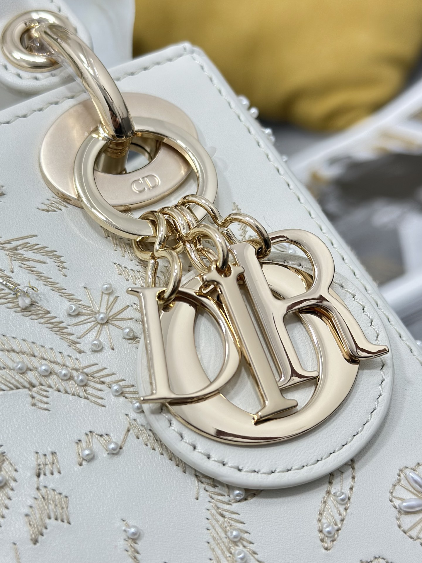 [TOP] Christian Dior Pearl Lady Christian Dior Bags 17x15x7cm/20x16.5x8cm - White