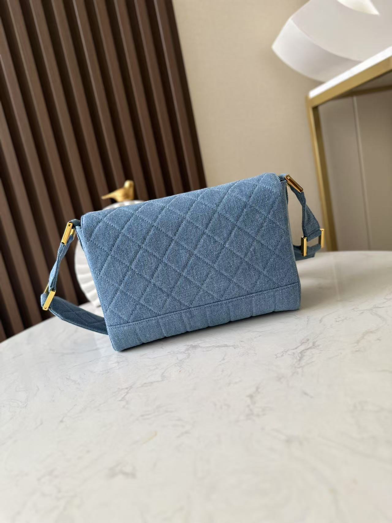 [TOP] CHANEL Denim Bag  25.5×20×7cm - Blue