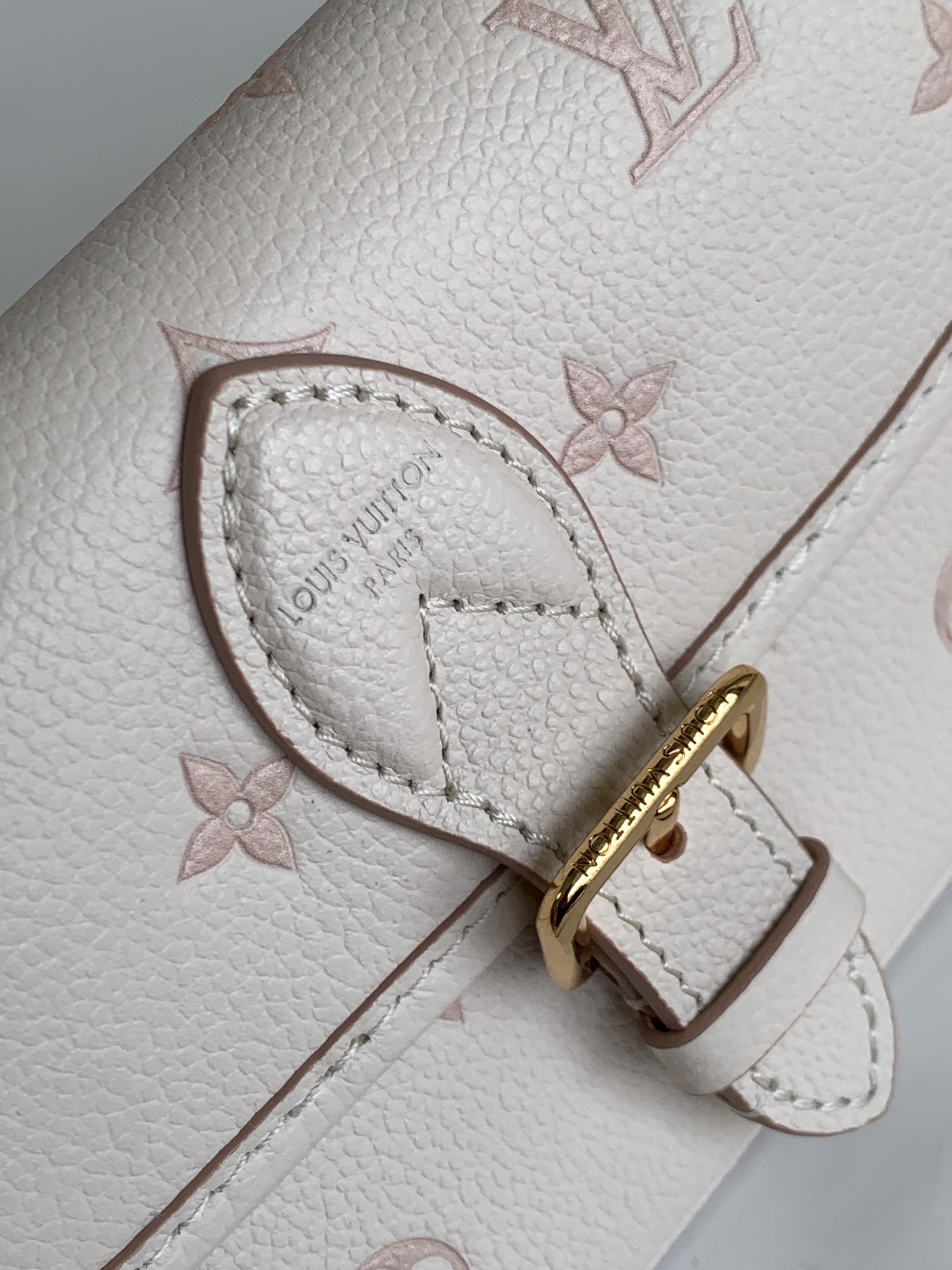 [TOP] Louis Vuitton LV Nano Diane Handbag 19 x 10.5 x 6 cm - White