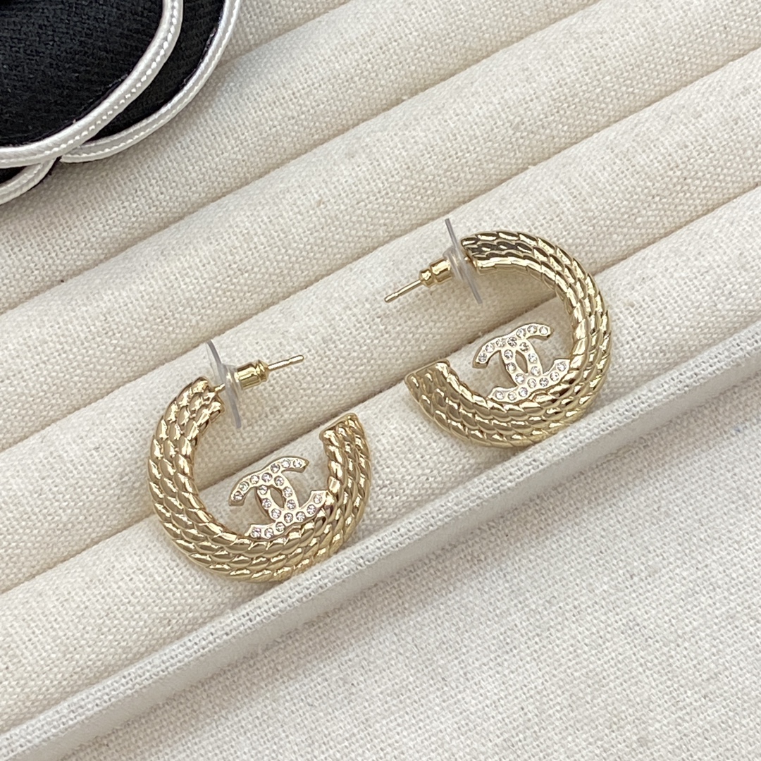 [TOP] CHANEL CC Earrings - Gold