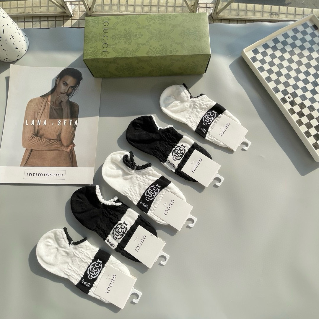 [TOP] GUCCI Socks - 5 Pieces as a Set